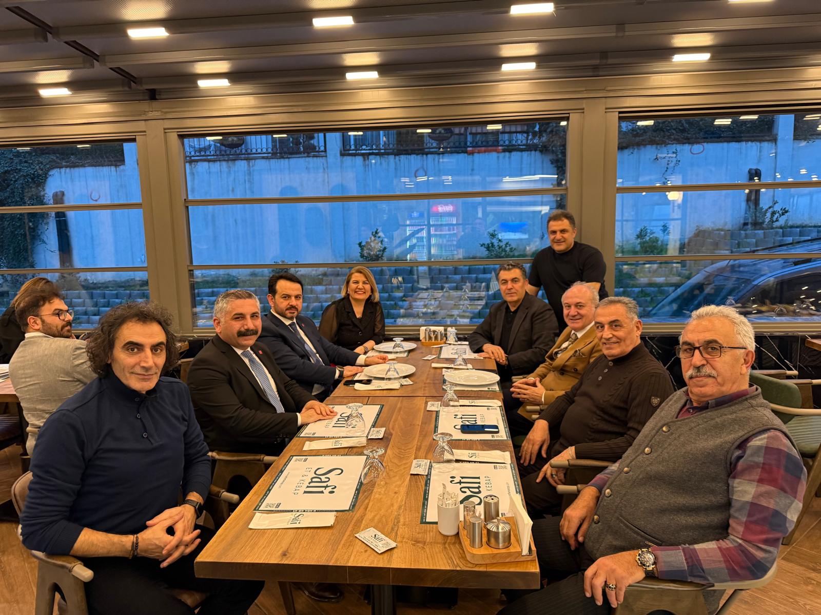 Fatma Başkan'dan Safi Et Kebap’a hayırlı olsun ziyareti (3) Fatma Başkan'dan Safi Et Kebap’a hayırlı olsun ziyareti (3)