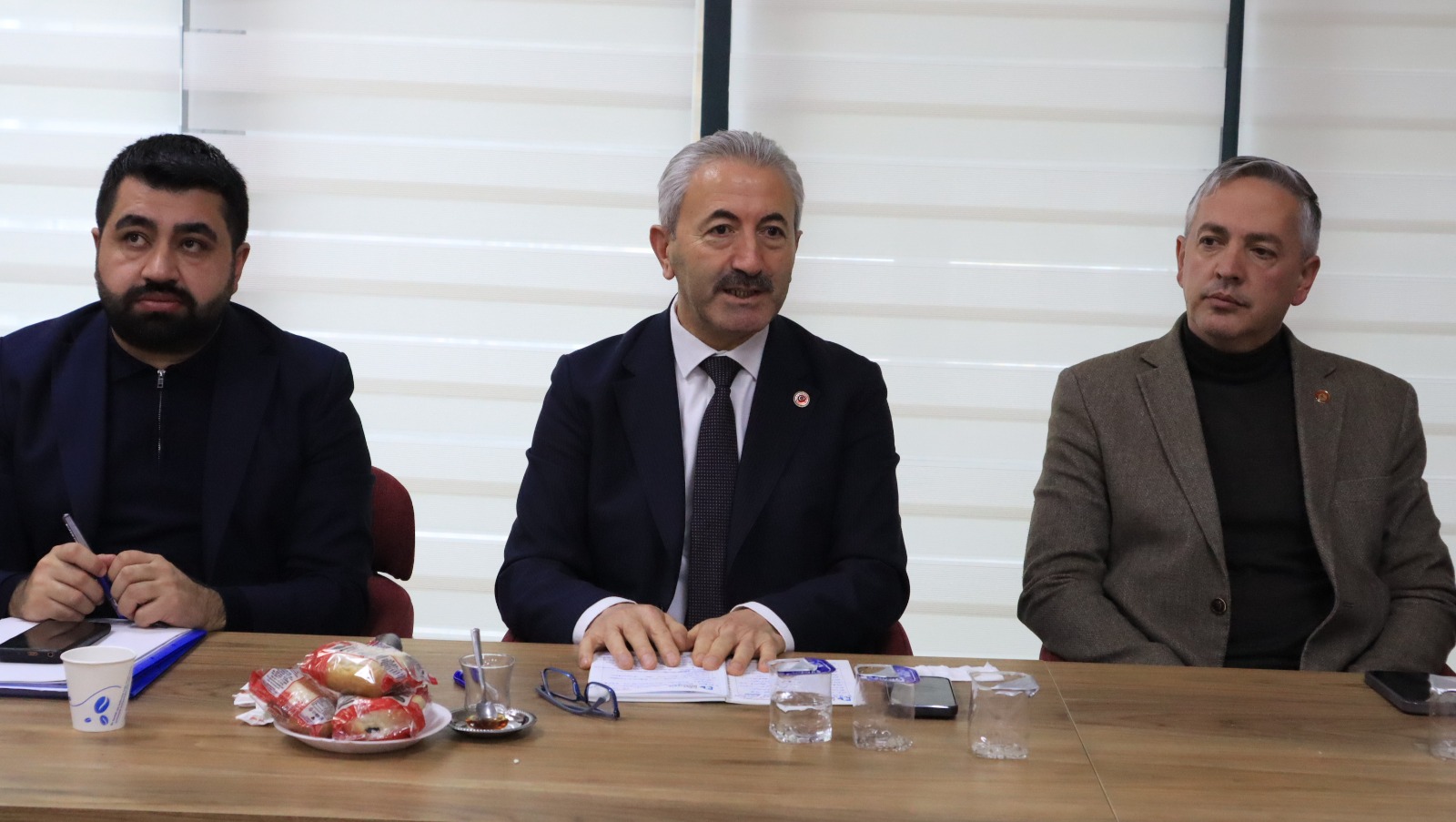 İzmit Belediyesi Başkan Yardımcısı Celal Hülür İzmit Belediyesi Başkan Yardımcısı Celal Hülür