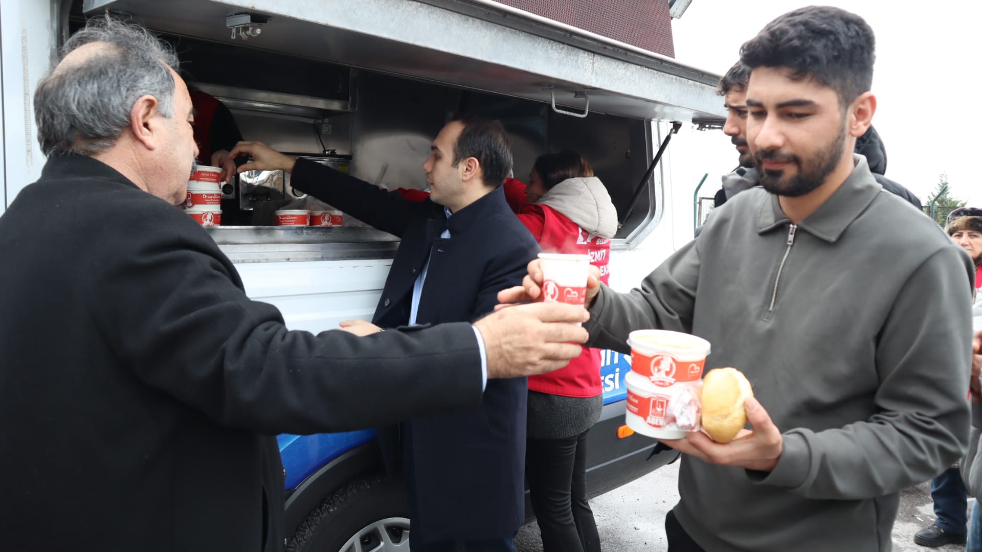 İzmit Belediyesinden Migros depo işçilerinin direnişine destek (3)