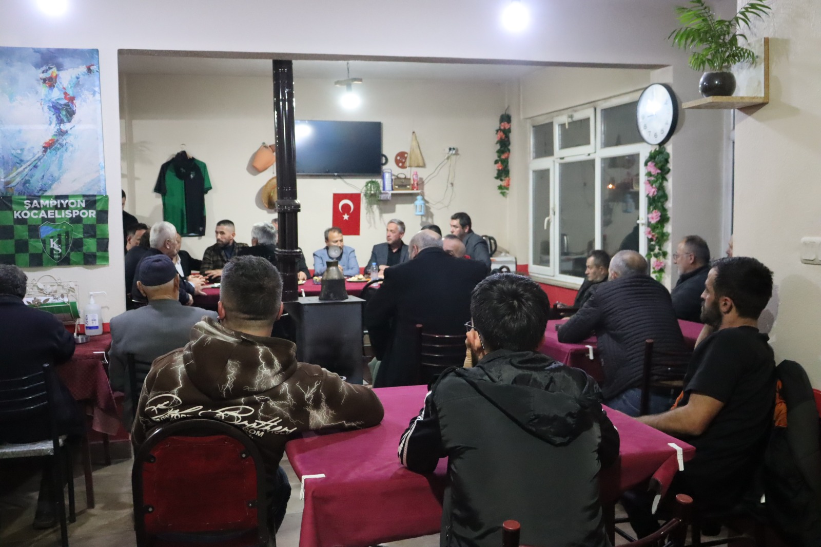 Izmit Belediyesinden Sahinler'de üretici bulusmasi (5) Izmit Belediyesinden Sahinler'de üretici bulusmasi (5)