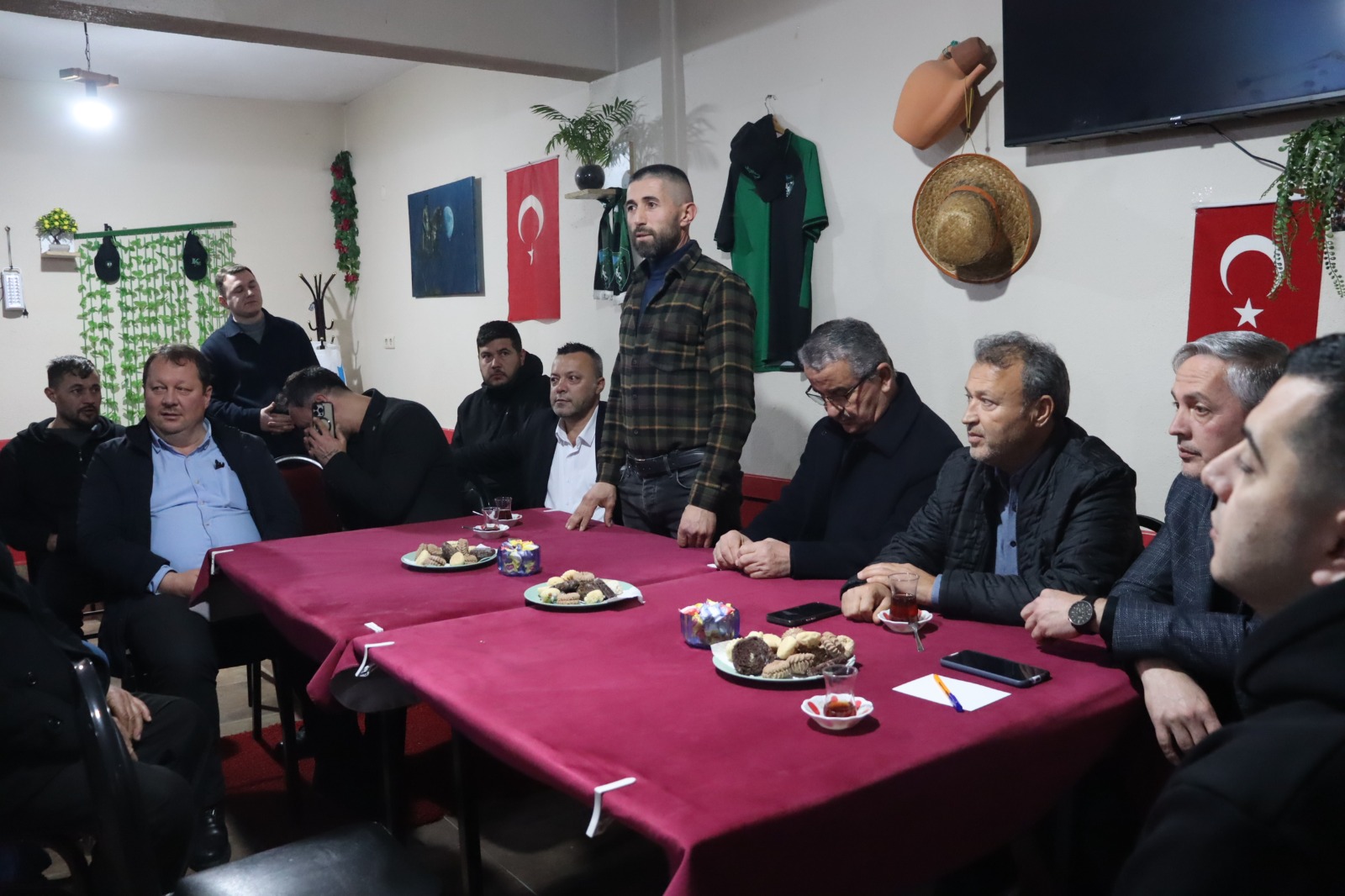 Izmit Belediyesinden Sahinler'de üretici bulusmasi (6) Izmit Belediyesinden Sahinler'de üretici bulusmasi (6)