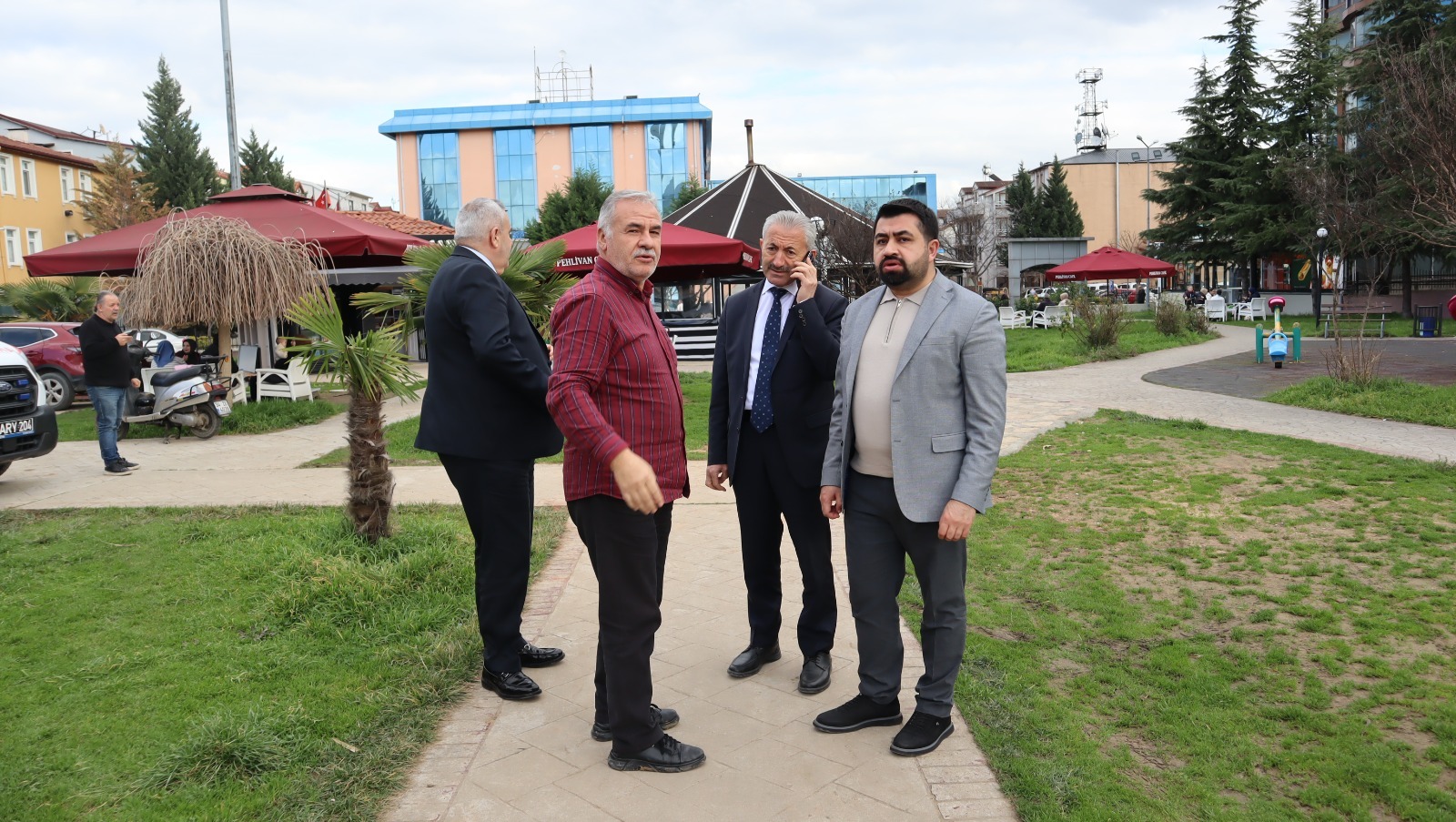 İzmit Belediyesinden muhtarlara yerinde ziyaret (1)
