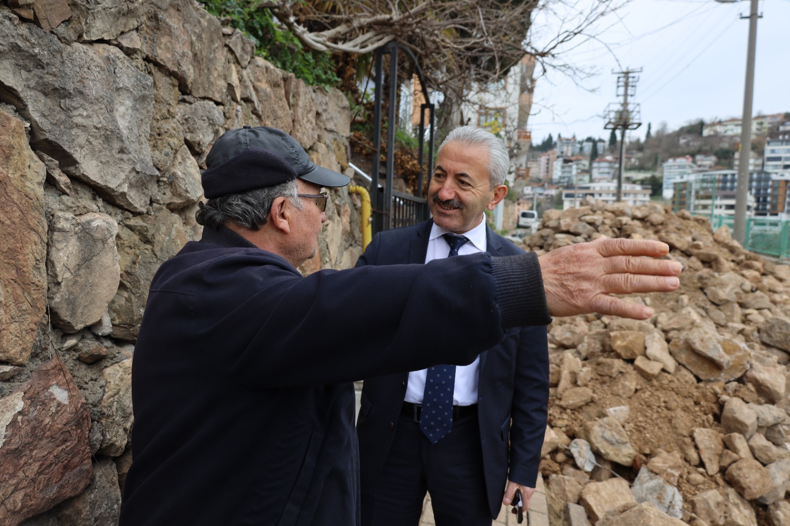 İzmit’te mahallelere yakın takip (4)