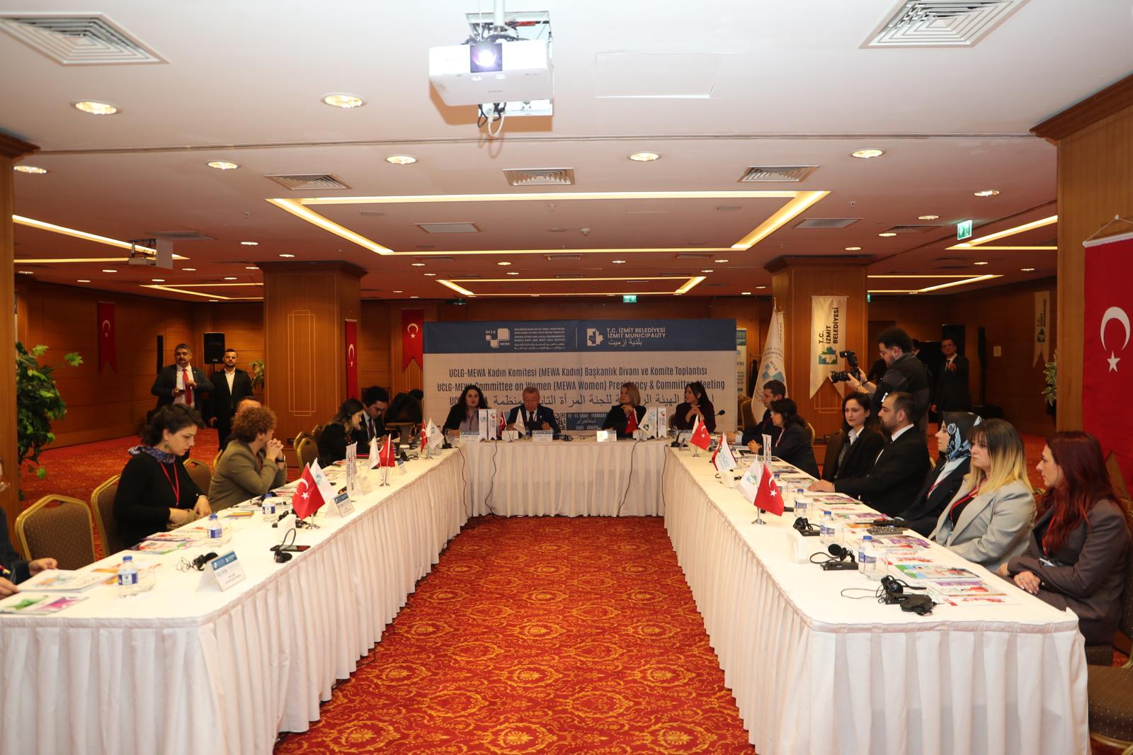 UCLGMEWA Kadin Komitesi'nin ilk oturumu tamamlandi (2)