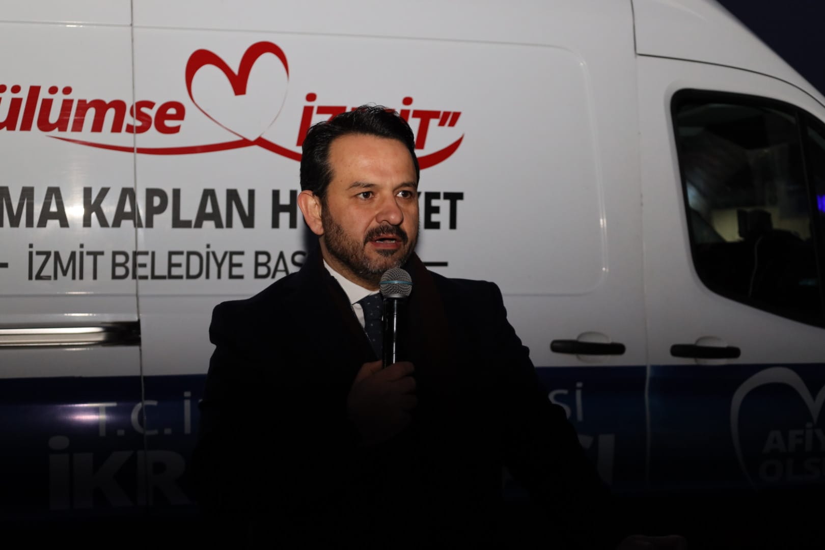 Fatma Baskan, Akarca'da yüzlerce vatandaslarla ayni sofrada bulustu (13)