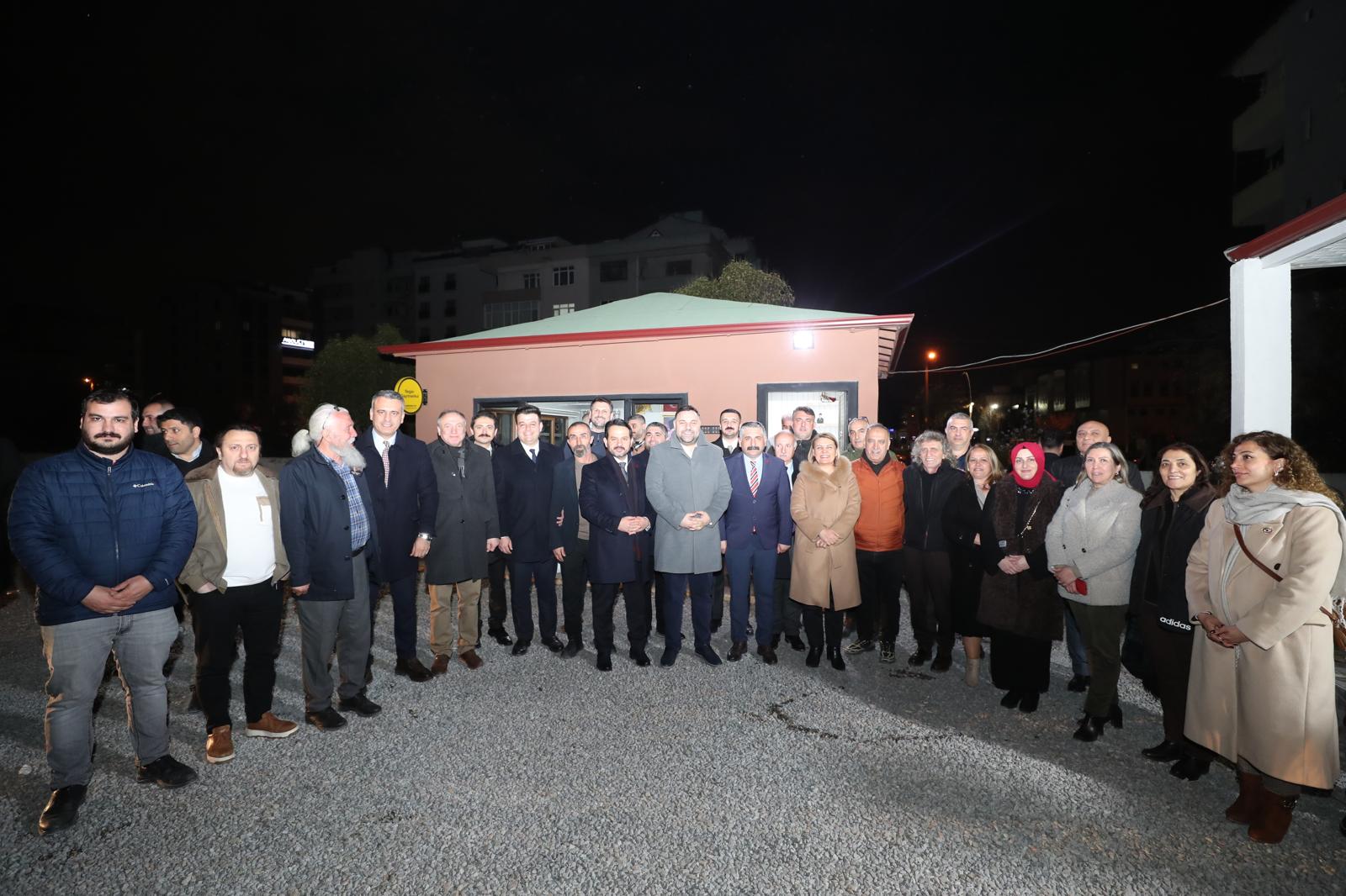 Fatma Başkan Gebzeli vatandaşlarla iftar sofrasında buluştu (10) Fatma Başkan Gebzeli vatandaşlarla iftar sofrasında buluştu (10)
