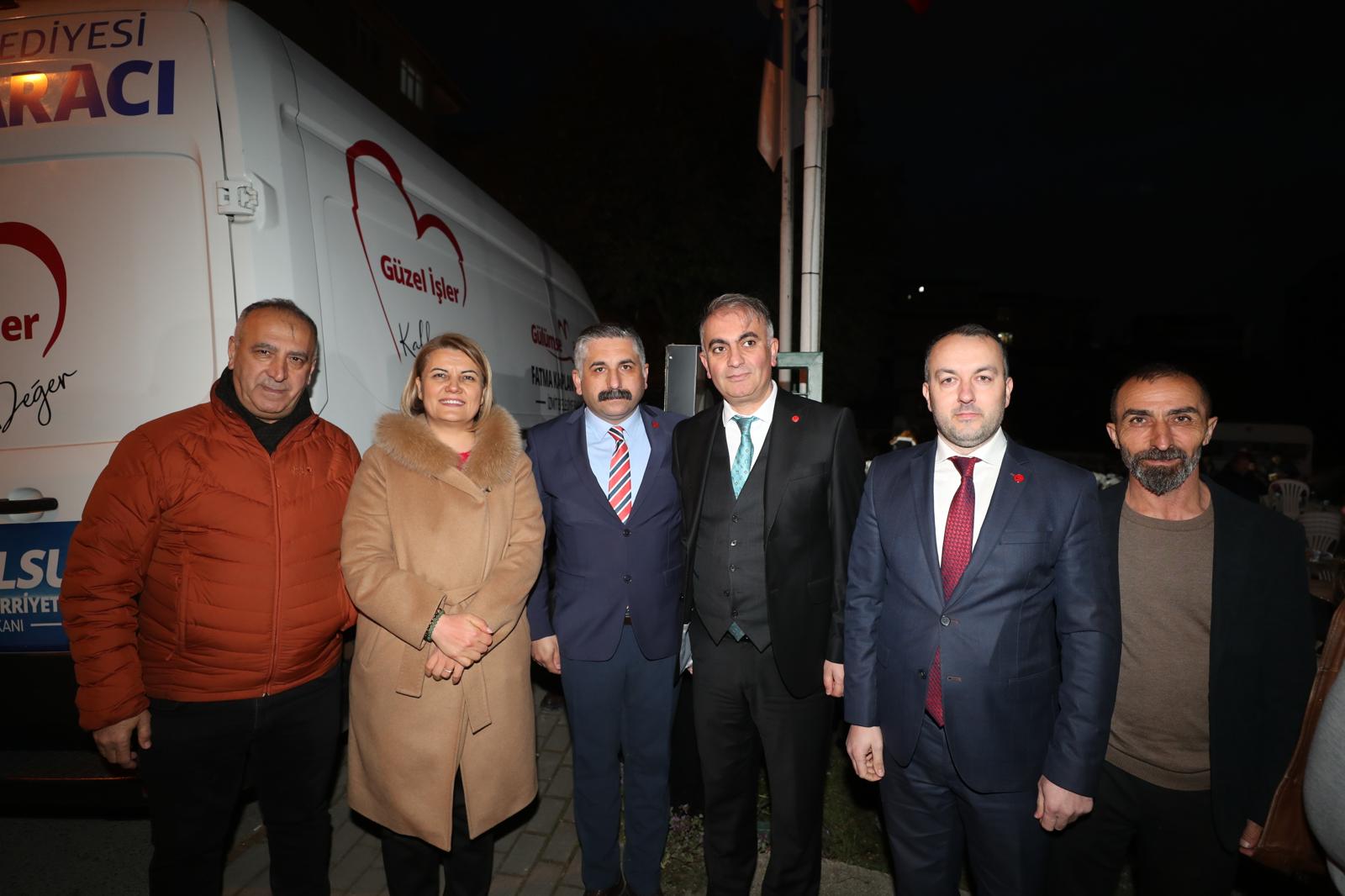 Fatma Başkan Gebzeli vatandaşlarla iftar sofrasında buluştu (8) Fatma Başkan Gebzeli vatandaşlarla iftar sofrasında buluştu (8)