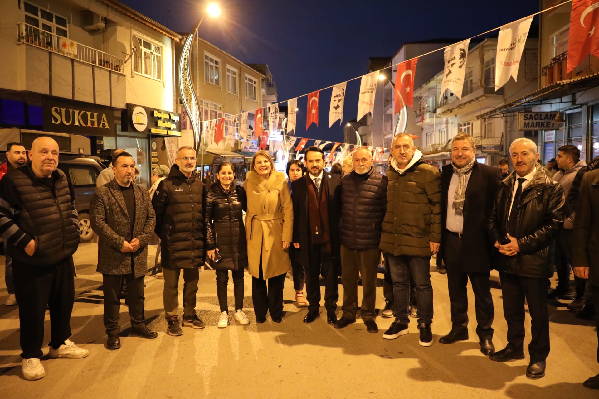 Fatma Baskan, Kuruçesme'de vatandaslarla iftar sofrasinda bulustu (8) Fatma Baskan, Kuruçesme'de vatandaslarla iftar sofrasinda bulustu (8)