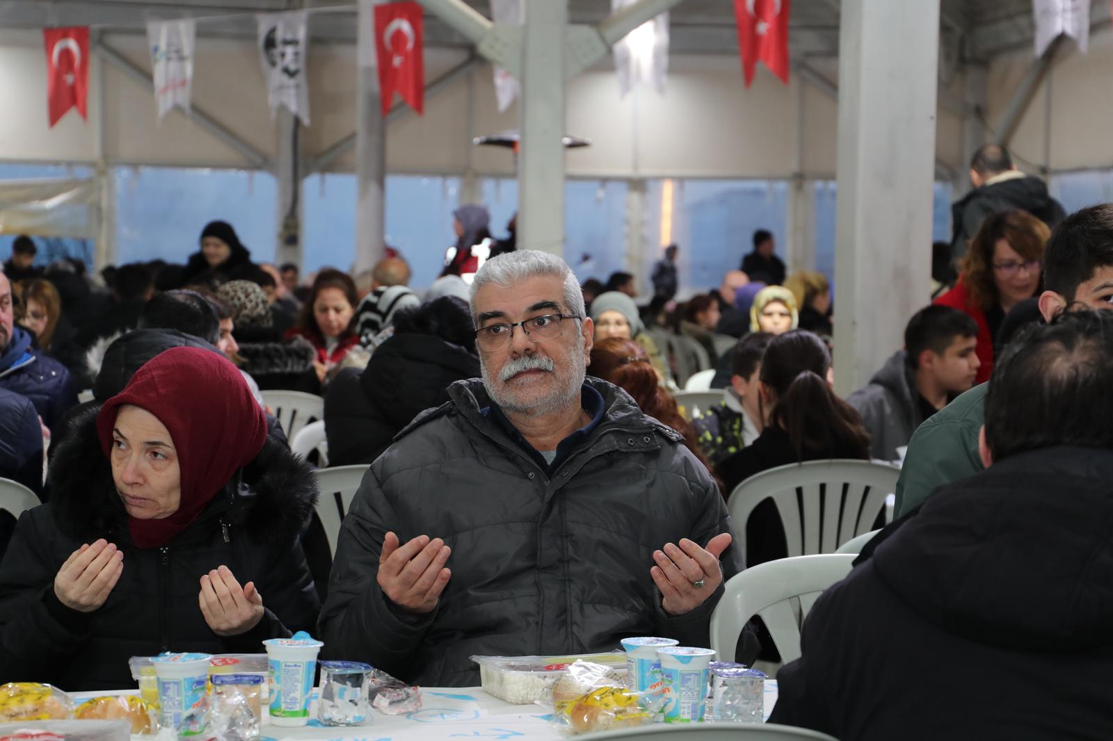 Fatma Baskan, halk iftarinda Ayazmalilarla bir araya geldi (2)