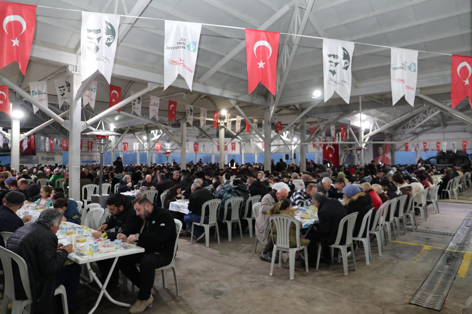Fatma Baskan, halk iftarinda Ayazmalilarla bir araya geldi (5)