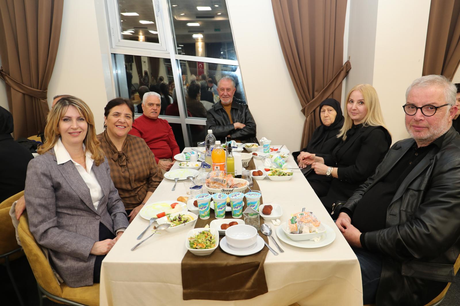 Fatma Baskan muhtarlarla birlik ve dayanisma sofrasinda bulustu (10)