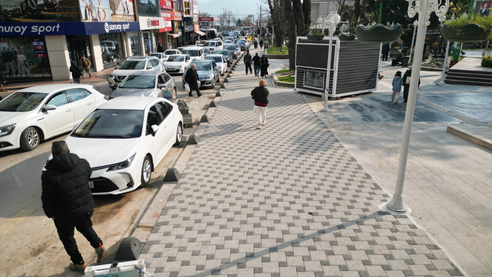 Fevziye Parkı’nda estetik kaldırım düzenlemesi (3)