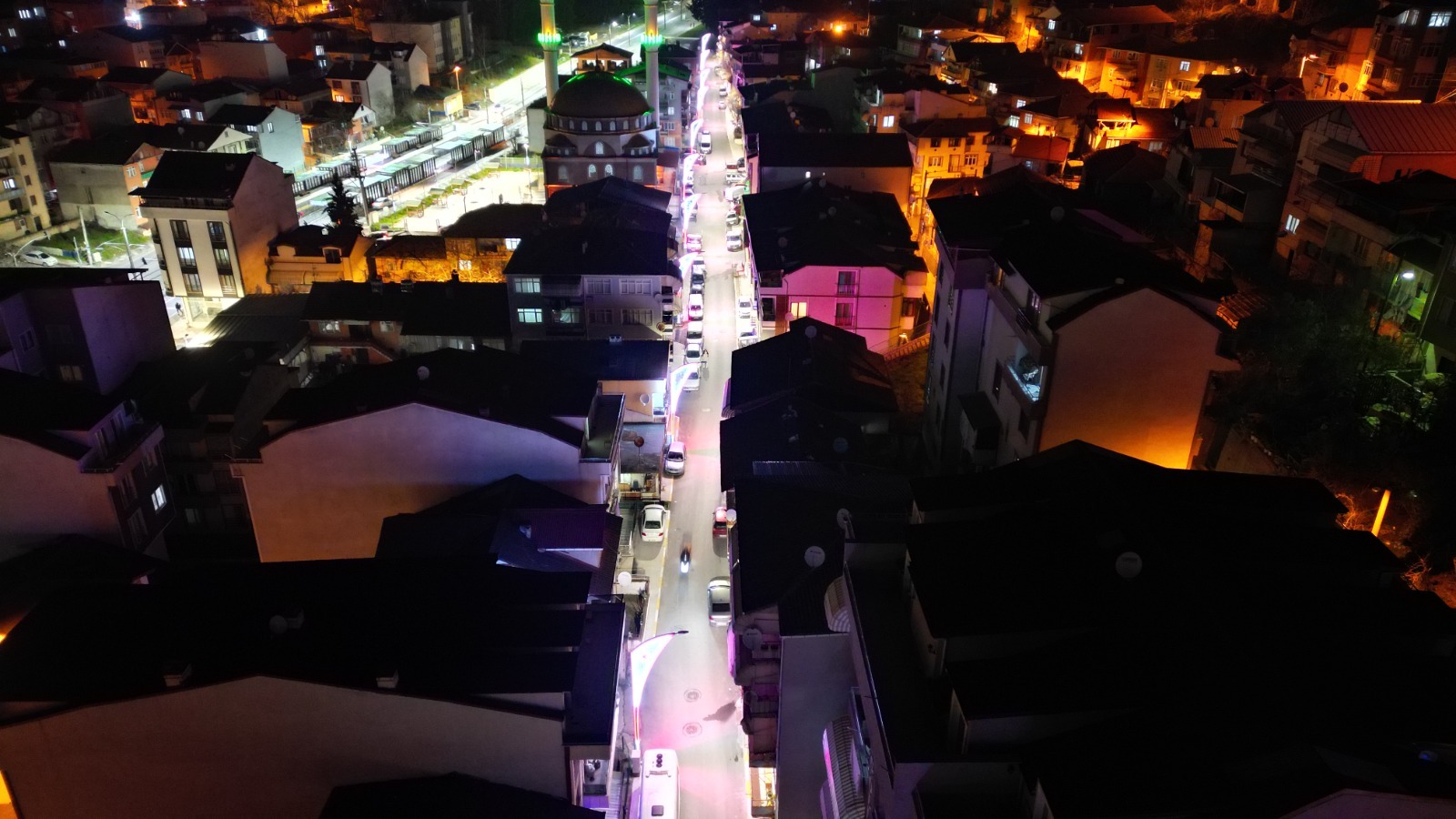 İzmit Belediyesi Başaran Caddesi'ni baştan sona yeniledi (1)
