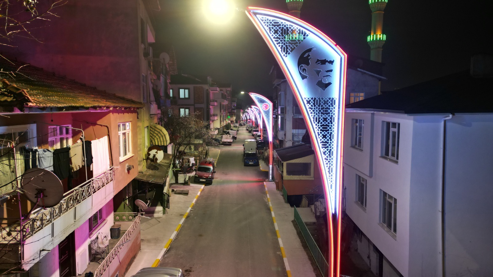 İzmit Belediyesi Başaran Caddesi'ni baştan sona yeniledi (5)