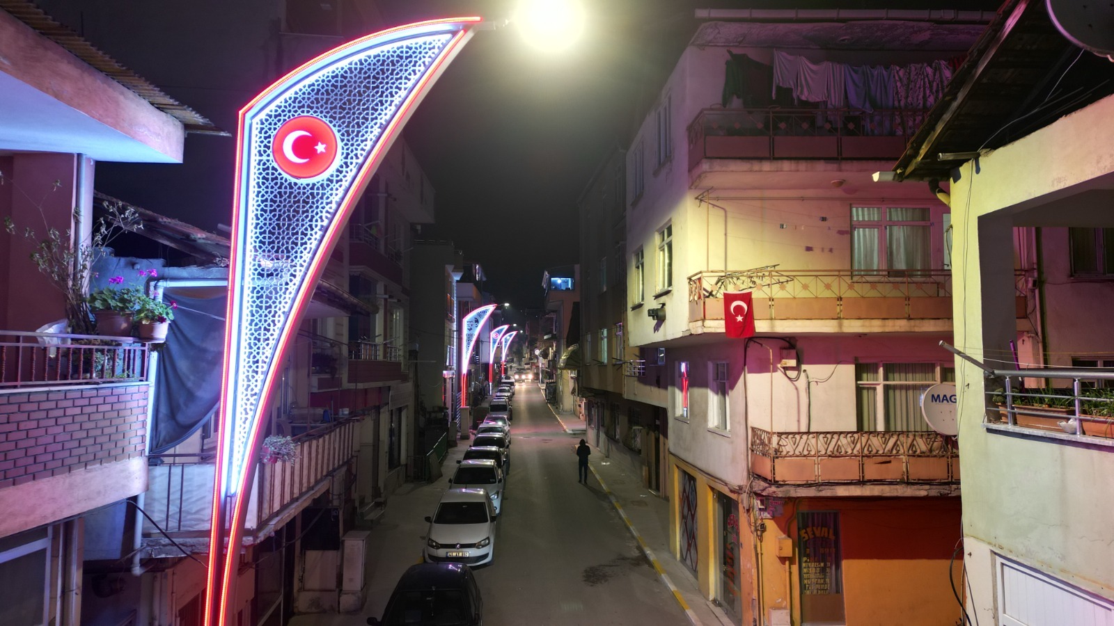 İzmit Belediyesi Başaran Caddesi'ni baştan sona yeniledi (6)