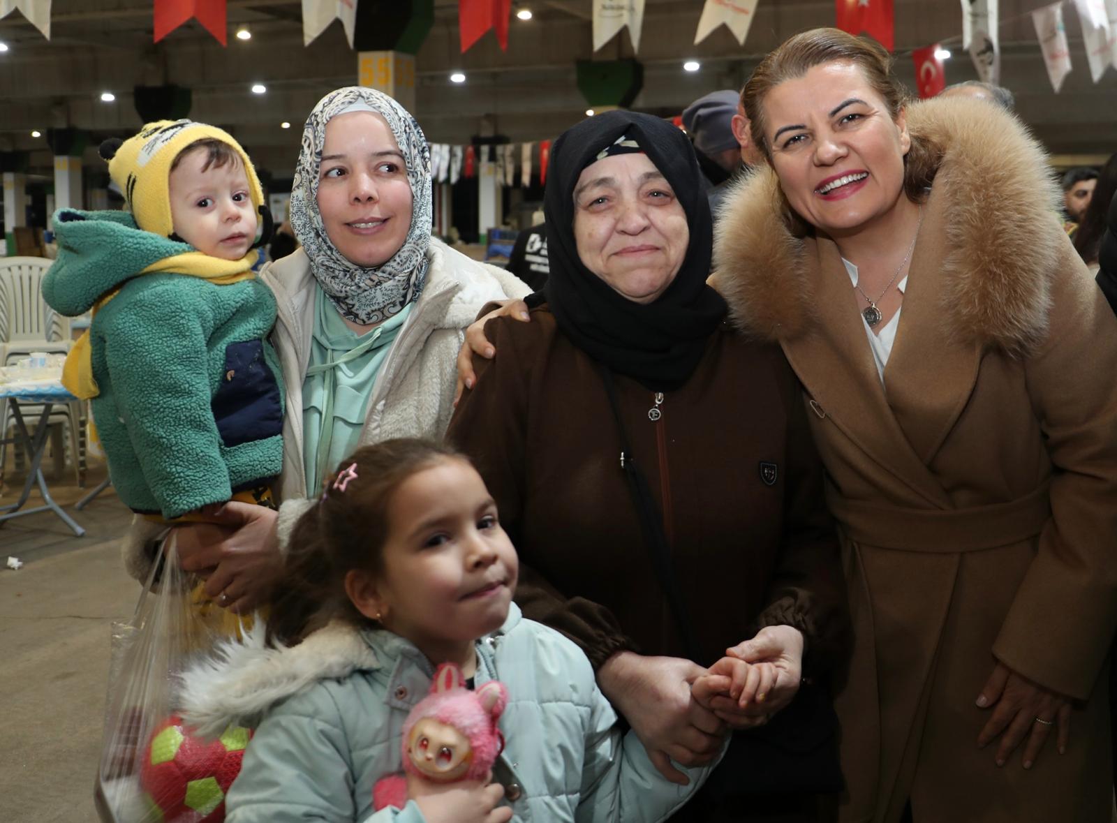 İzmit Belediyesi Ramazan sofrasını bu kez Doğu Kışla’da kurdu (2)
