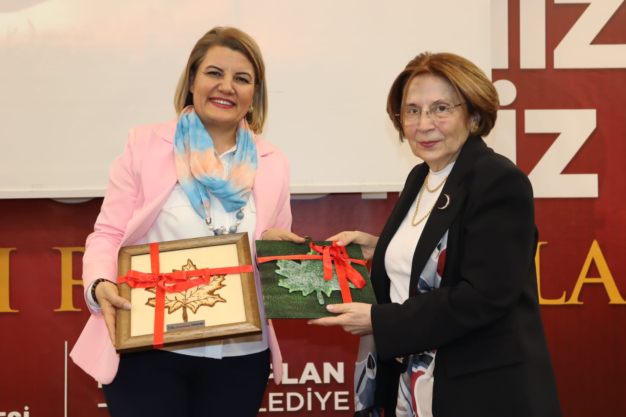 Izmit Belediyesi, sehit aileleri ve gazilerle iftar sofrasinda bulustu (5) Izmit Belediyesi, sehit aileleri ve gazilerle iftar sofrasinda bulustu (5)