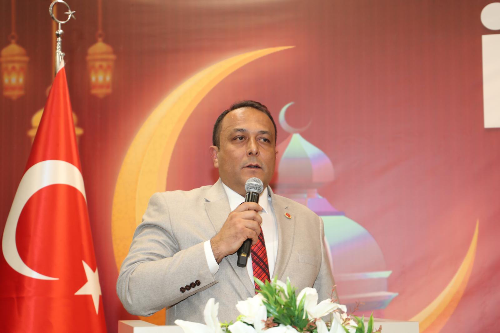 Izmit Muhtarlar Dernegi Baskani Ruhan Mentes