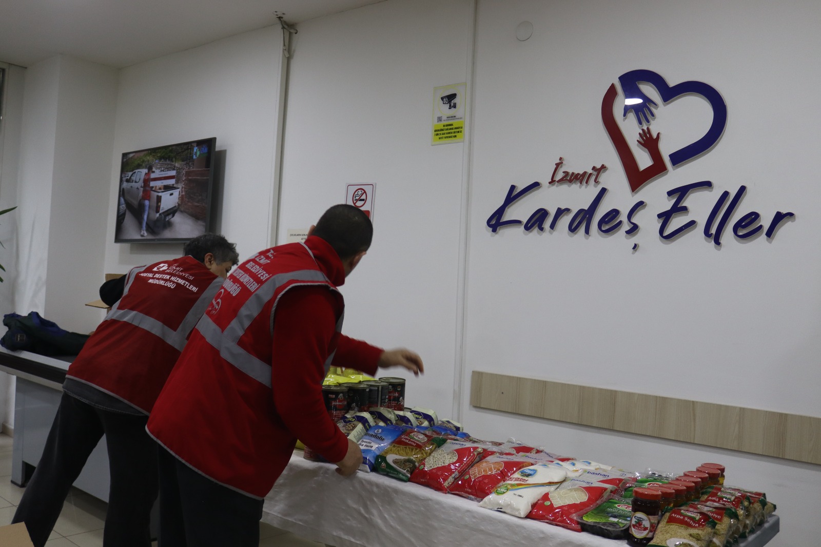İzmit'te Ramazan Dayanışması (1) İzmit'te Ramazan Dayanışması (1)