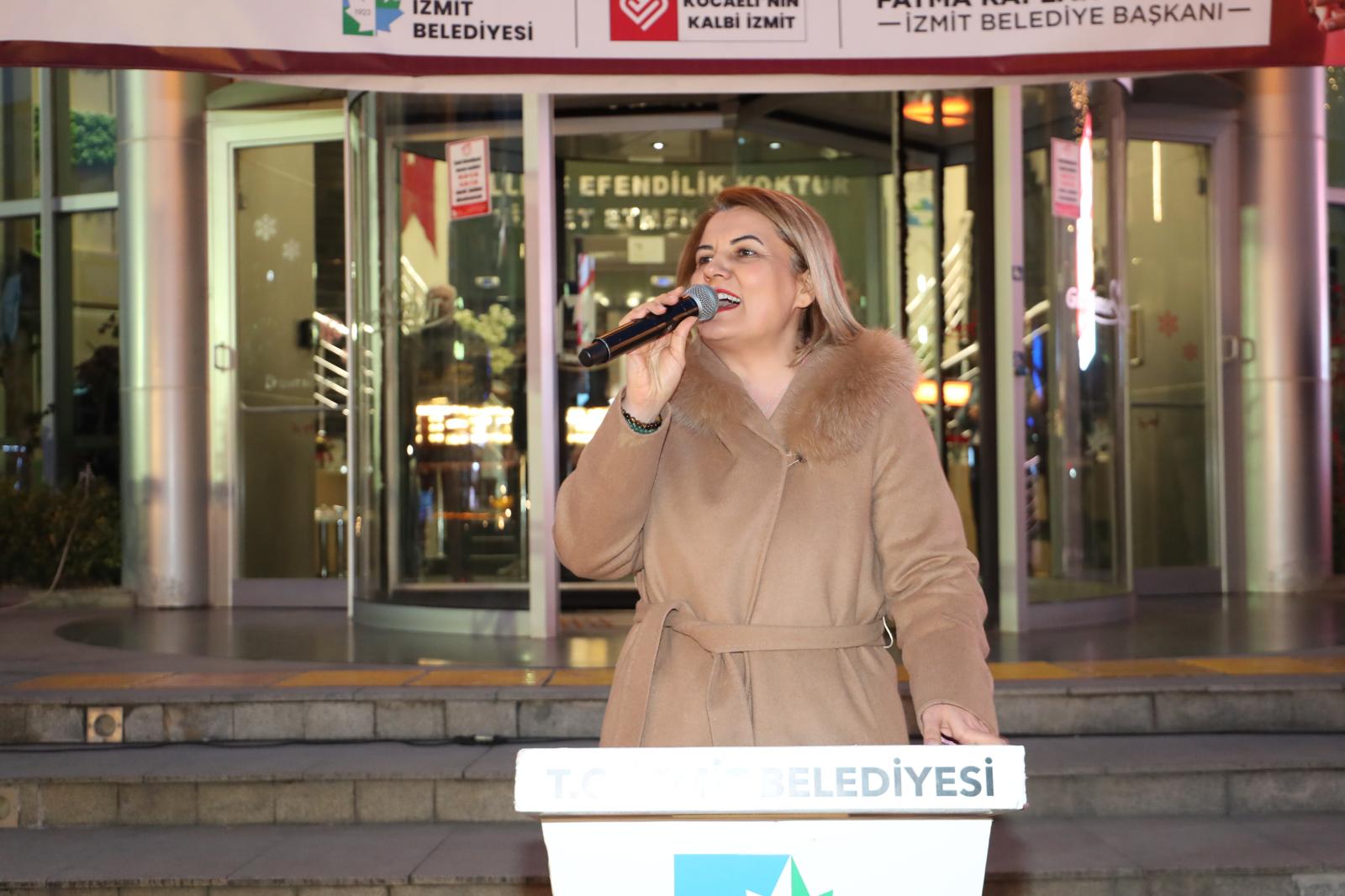 Izmit'te binlerce vatandas ayni iftar sonrasinda bulustu (12)