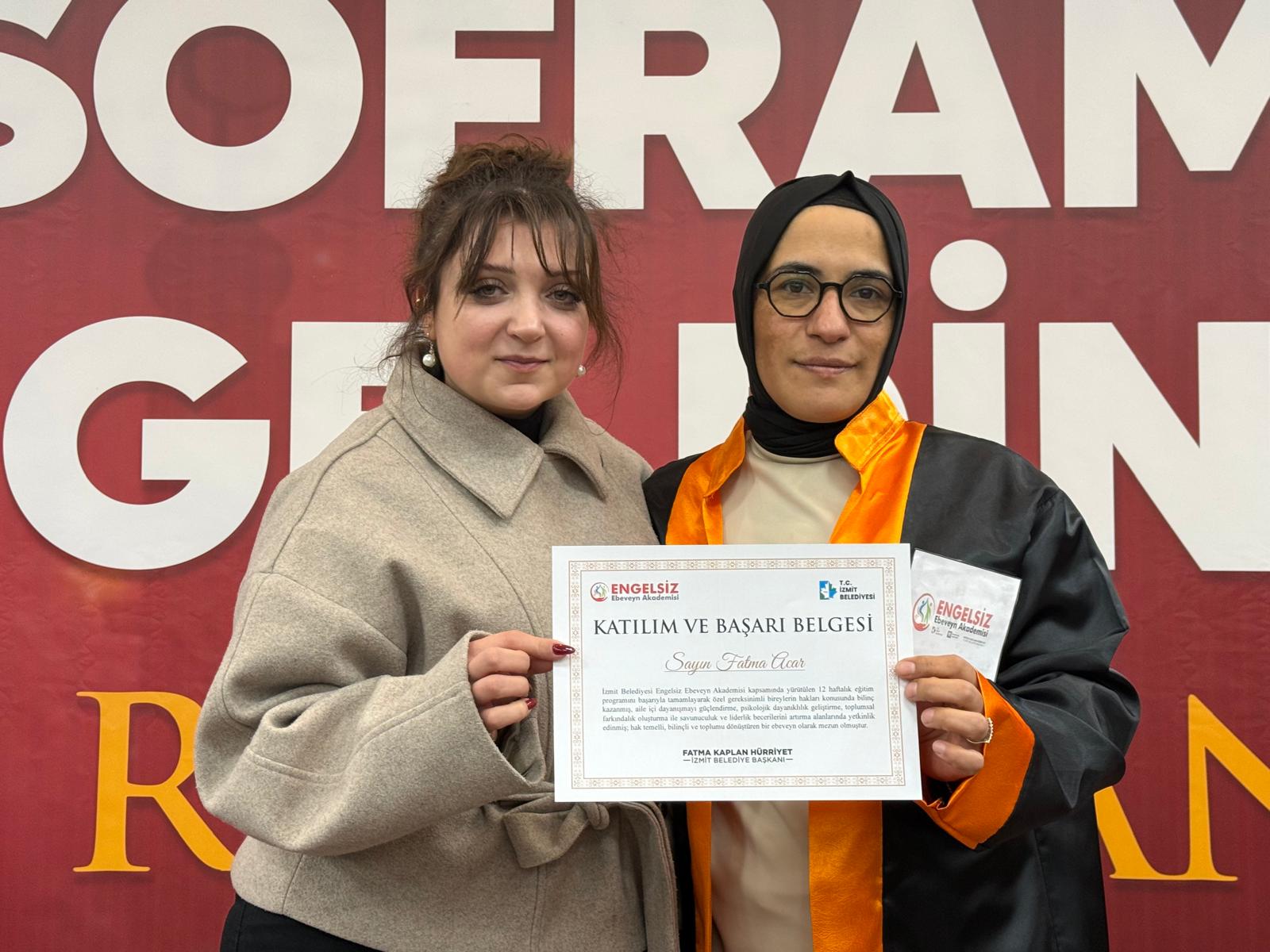 Izmit'te özel bireyler ve aileleri iftar sofrasinda bulustu (1) Izmit'te özel bireyler ve aileleri iftar sofrasinda bulustu (1)