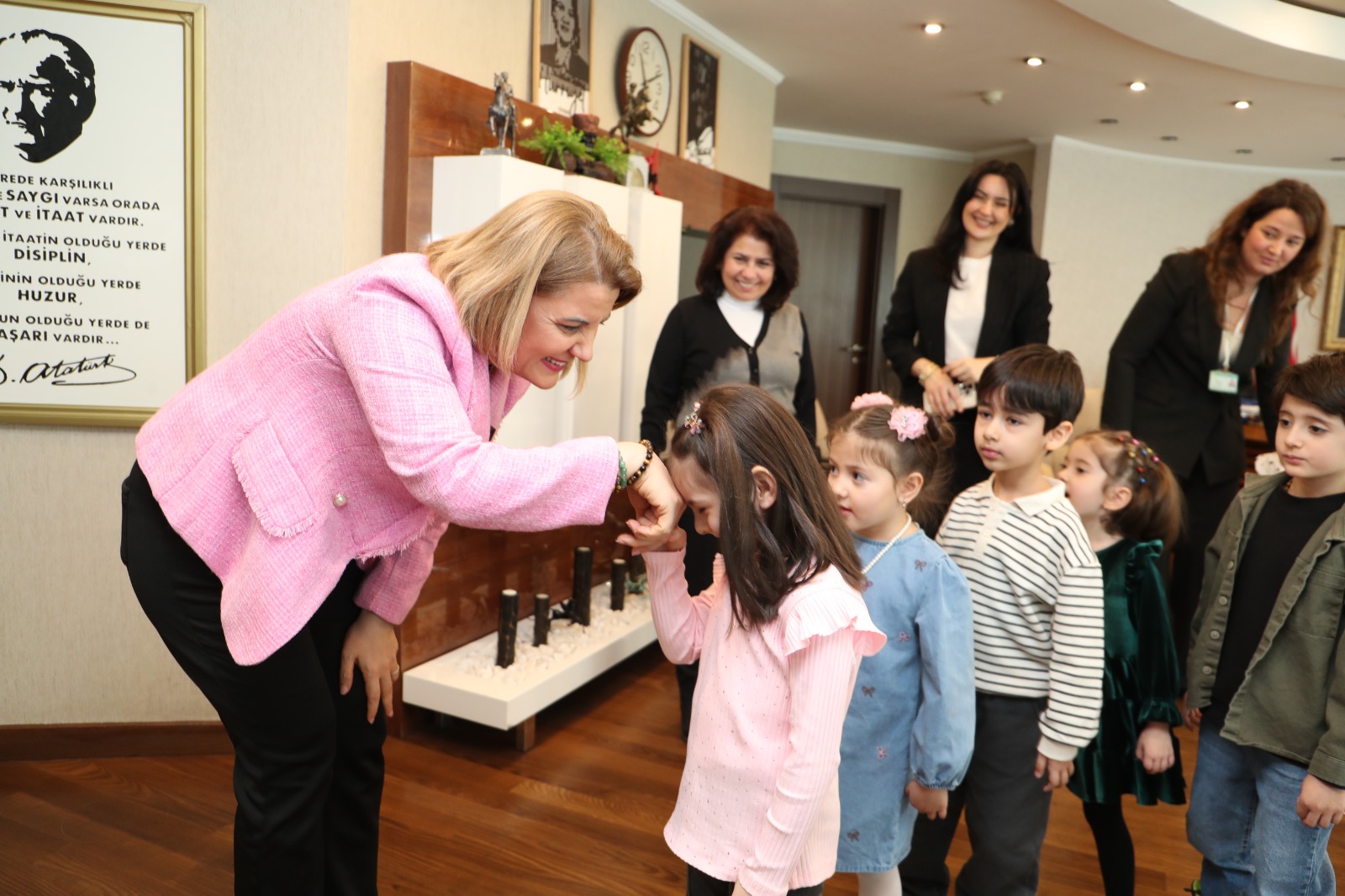 Miniklerden Fatma Baskan'a bayram sürprizi (4)