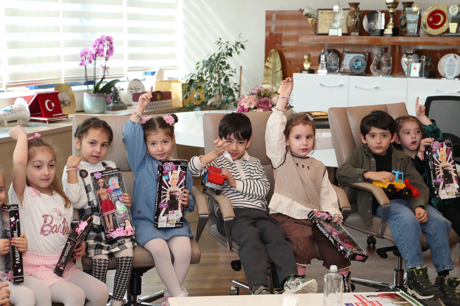Miniklerden Fatma Baskan'a bayram sürprizi (6)