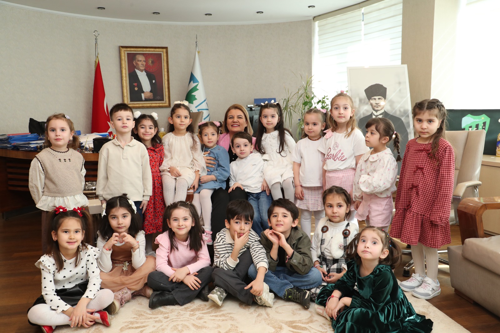 Miniklerden Fatma Baskan'a bayram sürprizi (8)