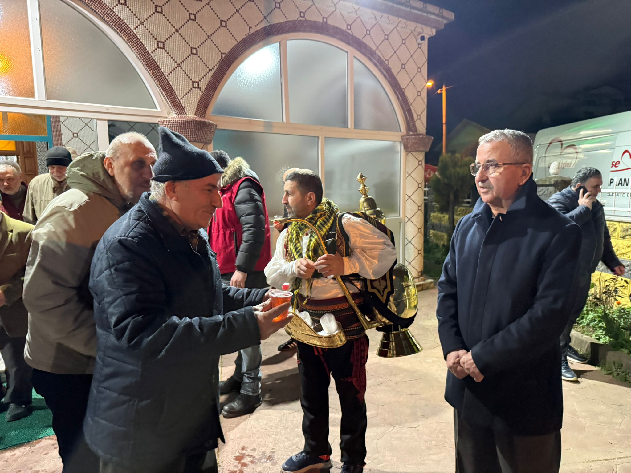 Ramazan'in bereketi Sirintepe Merkez Camii'nde paylasildi (7)