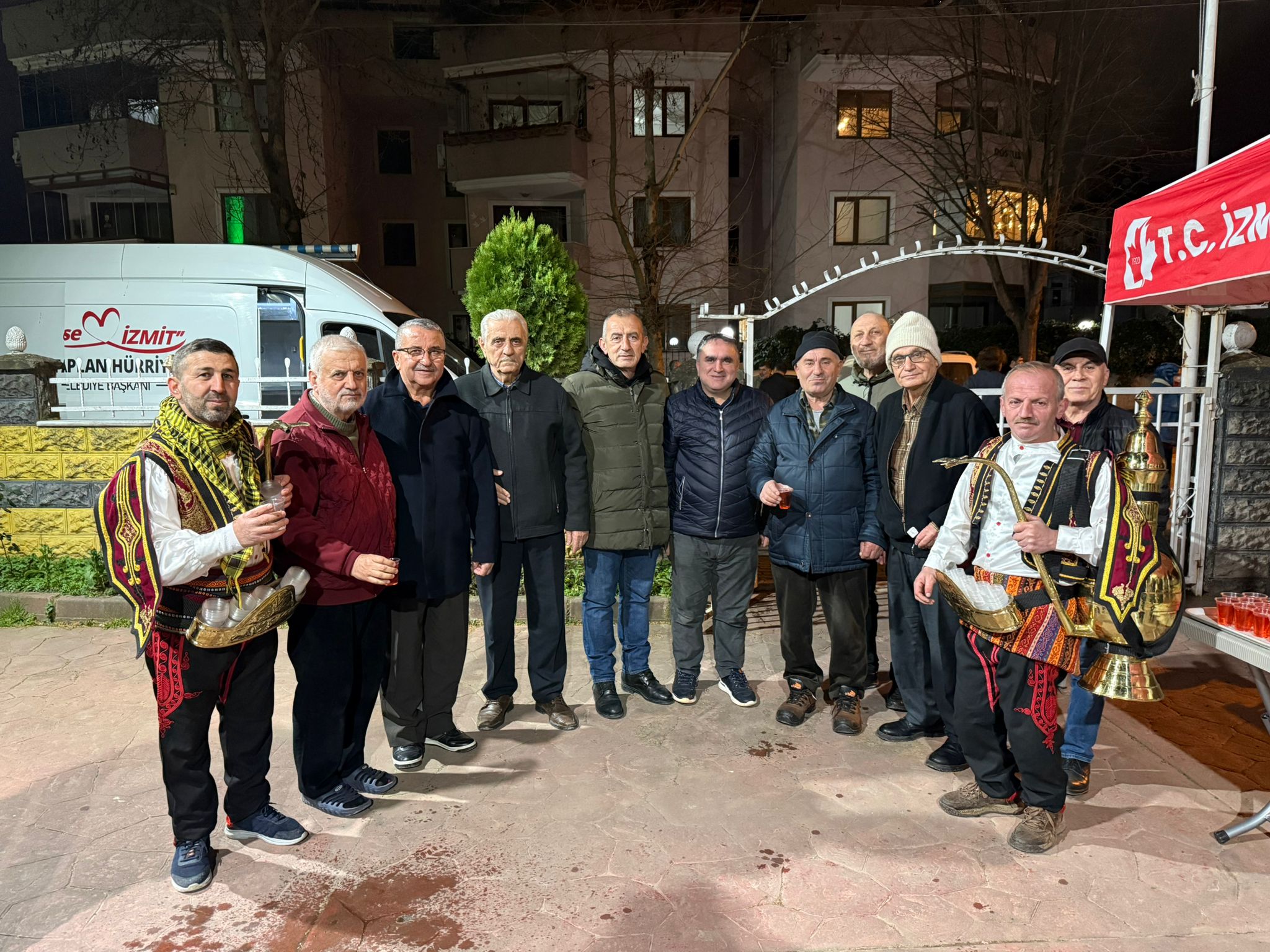Ramazan'in bereketi Sirintepe Merkez Camii'nde paylasildi (8)