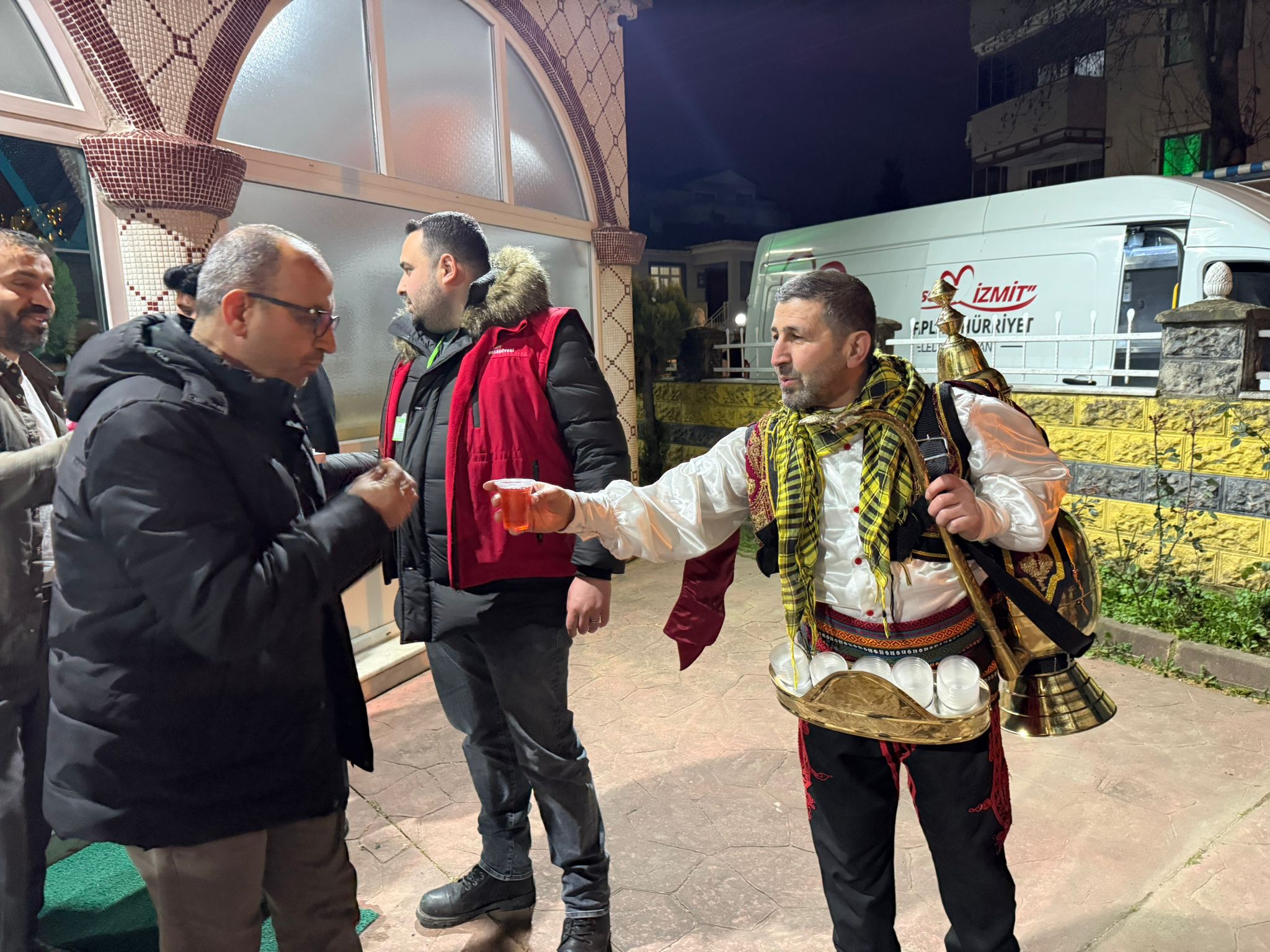 Ramazan'in bereketi Sirintepe Merkez Camii'nde paylasildi (9)