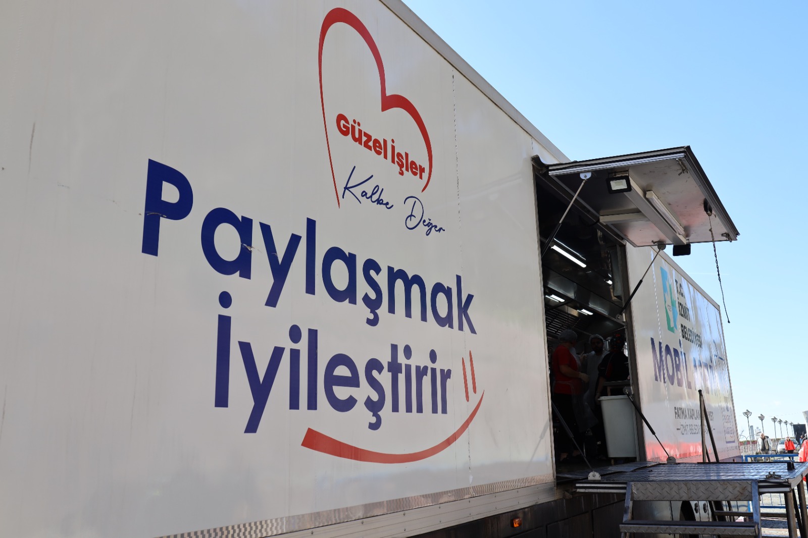 Ramazan'in bereketi bu yil Kültür Tepesi'nde paylasiliyor (4)