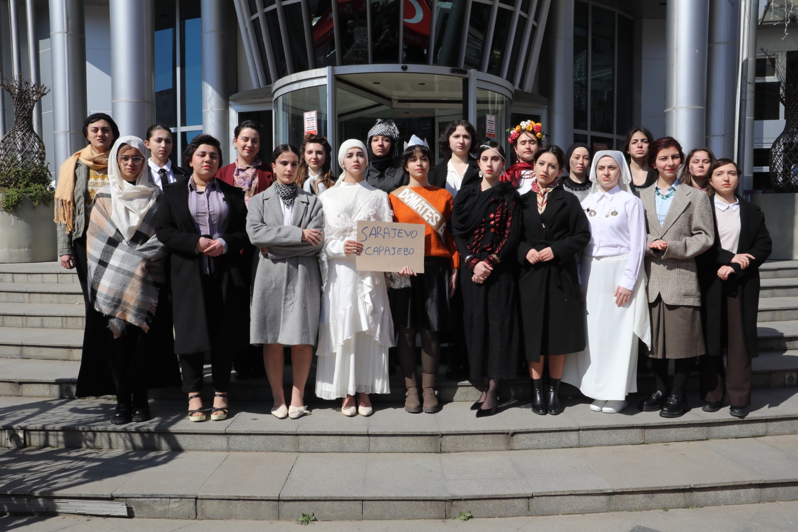 ‘Bi Dünya Kadın’ canlı heykel sergisi (22)