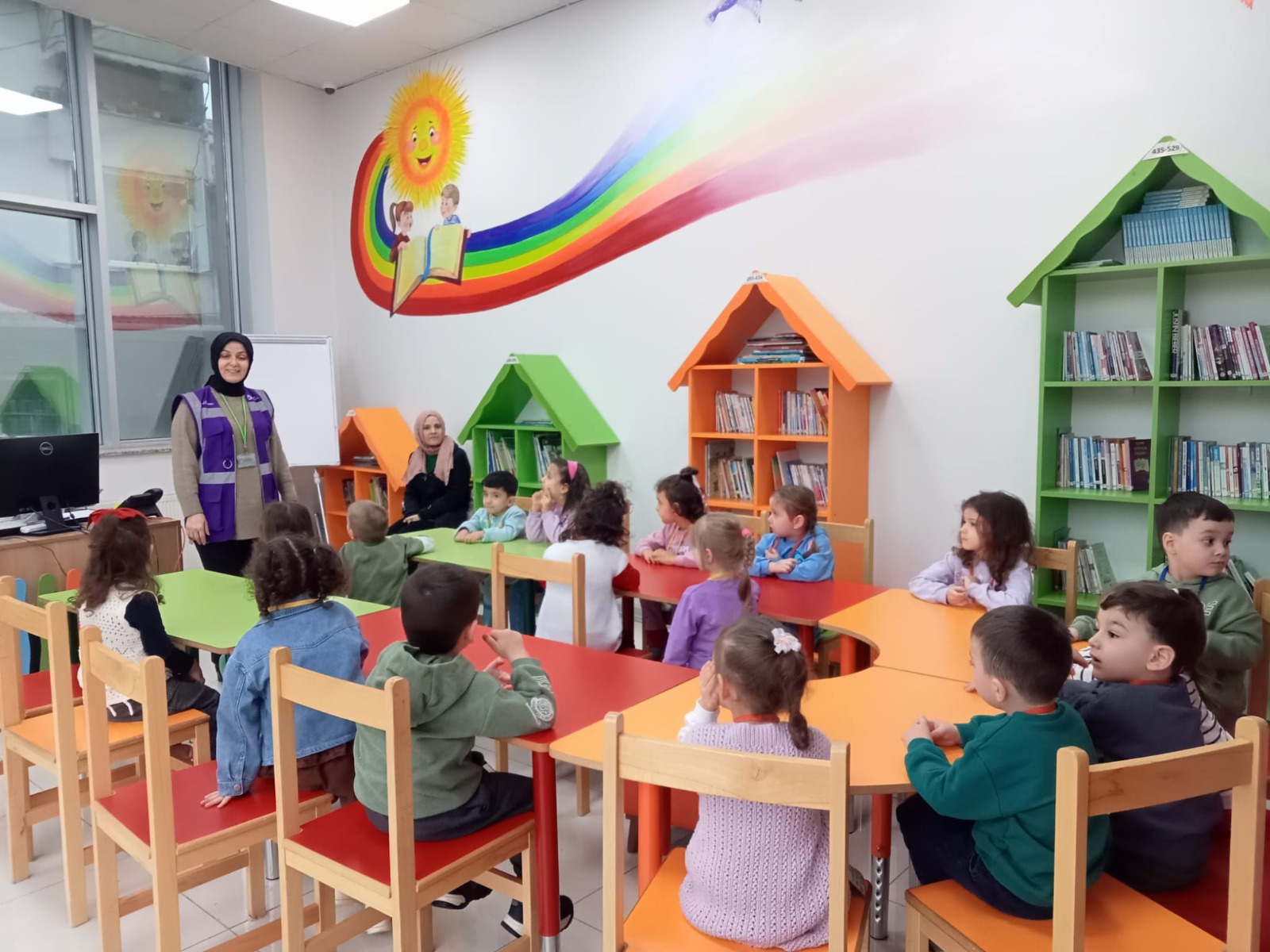 İZGİM Çocuk Kütüphanesi, Kütüphane Haftası’nda öğrencileri ağırladı (1) İZGİM Çocuk Kütüphanesi, Kütüphane Haftası’nda öğrencileri ağırladı (1)