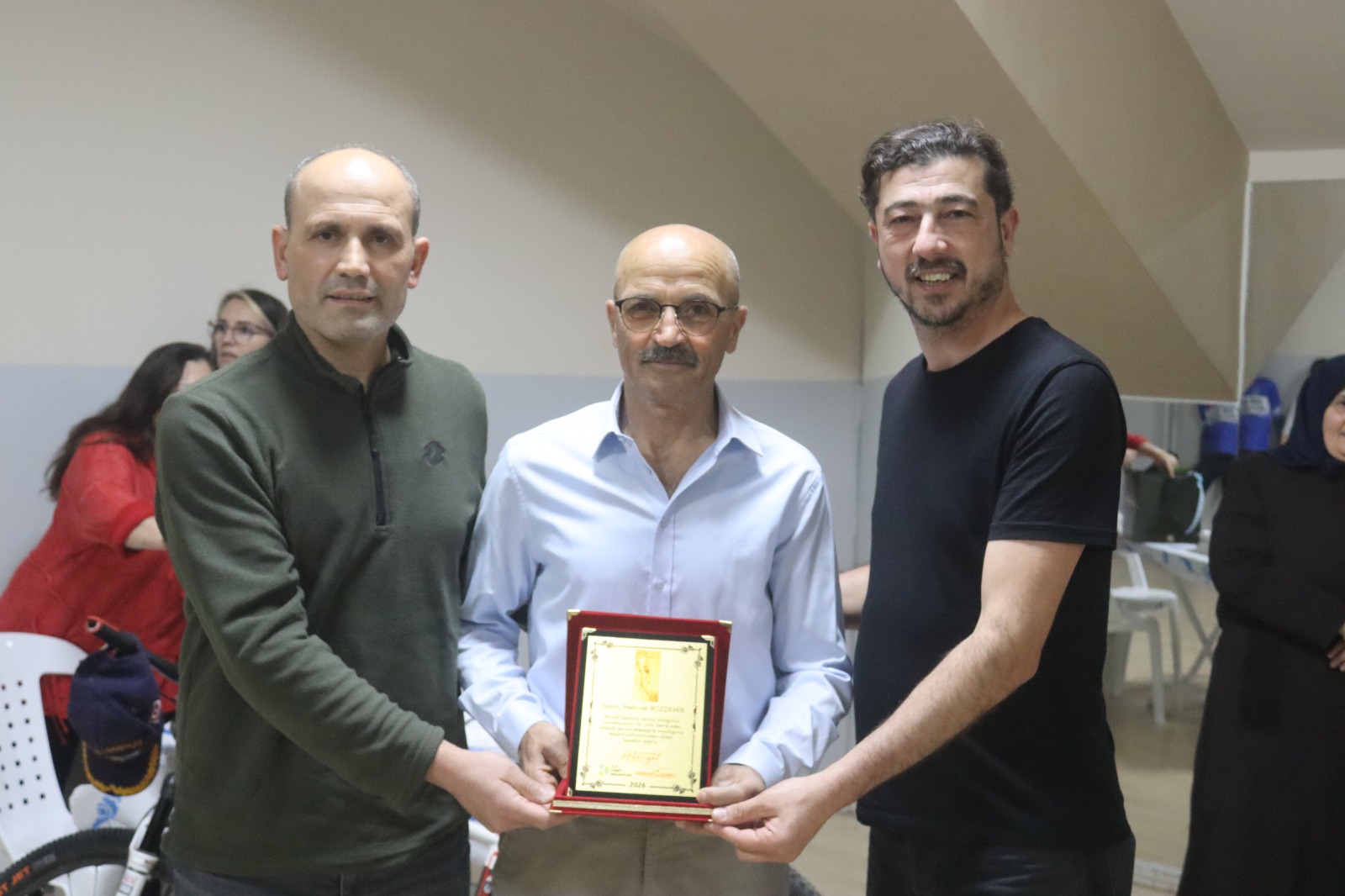 Izmit Belediyesi Egitmeni Mehmet Bozdemir'e 50. yil onuru (3)