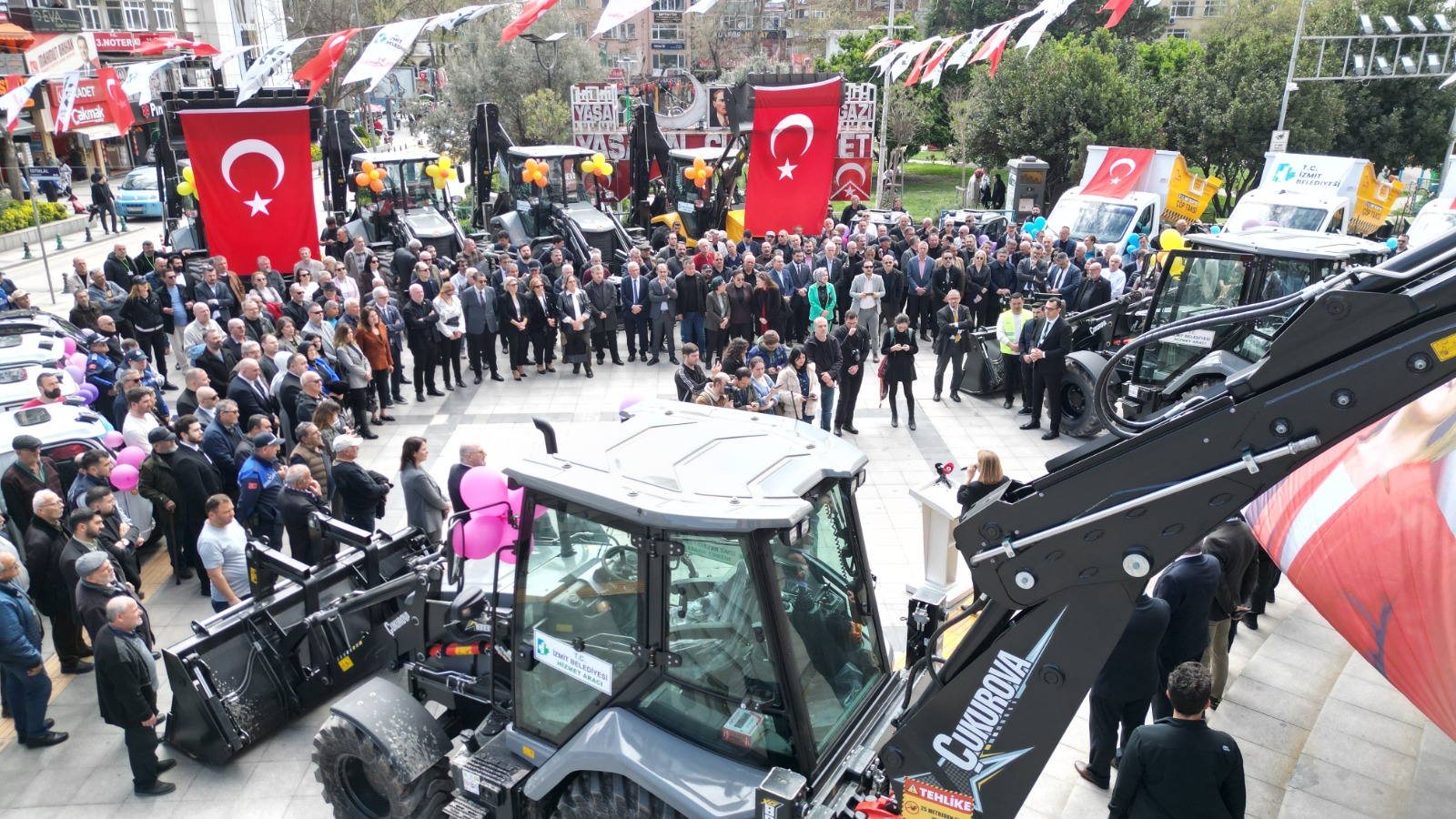 Izmit Belediyesi araç filosunu büyüttü Hedef 2027'de 400 araç (13) Izmit Belediyesi araç filosunu büyüttü Hedef 2027'de 400 araç (13)