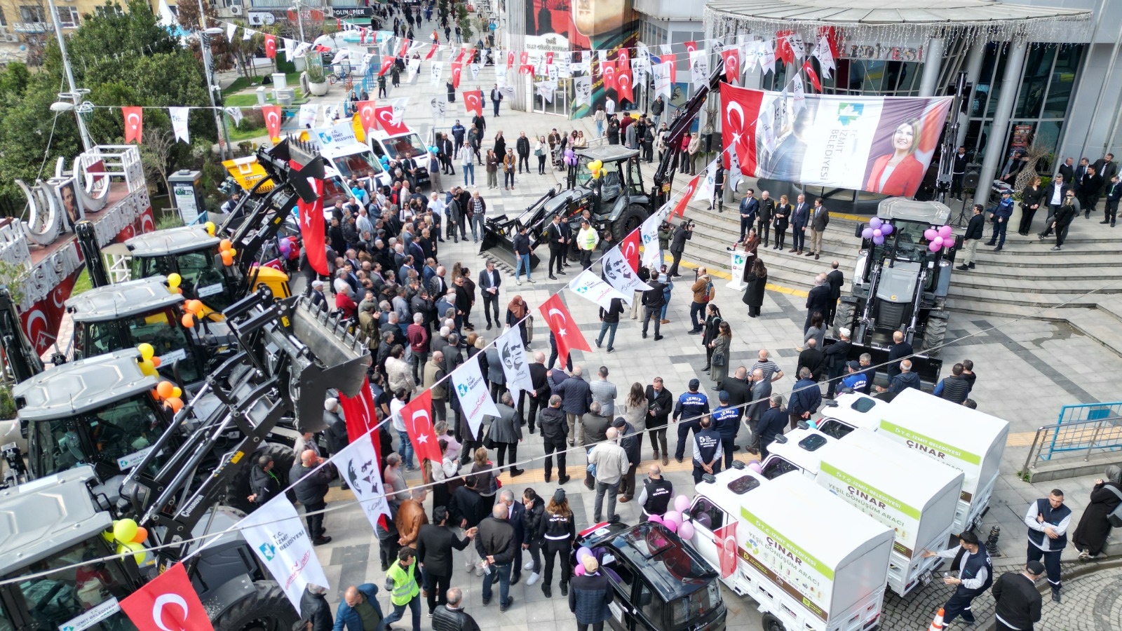 Izmit Belediyesi araç filosunu büyüttü Hedef 2027'de 400 araç (4) Izmit Belediyesi araç filosunu büyüttü Hedef 2027'de 400 araç (4)