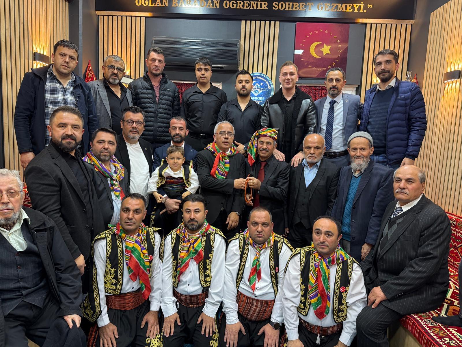Hakan Yalçin Çankiri Yarenler Derneginin açilisina katildi (3) Hakan Yalçin Çankiri Yarenler Derneginin açilisina katildi (3)