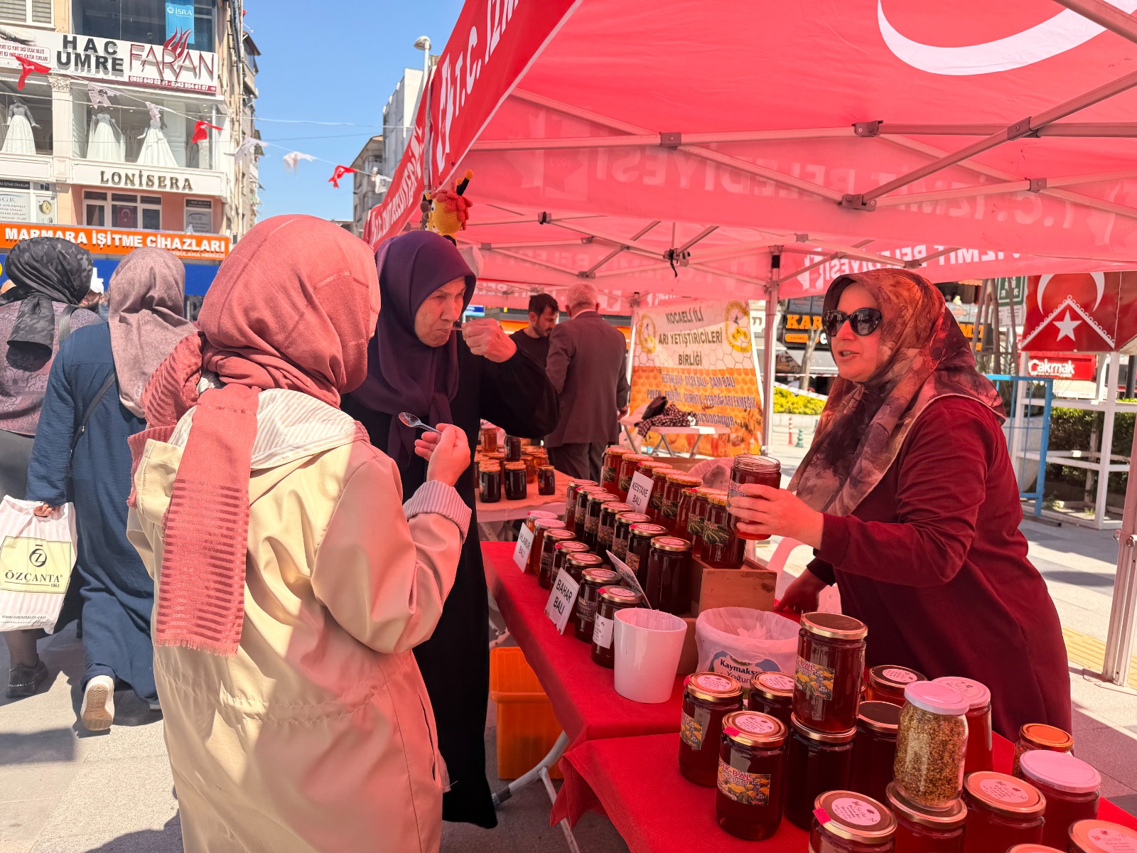 İzmit Bal Günleri’ne yoğun ilgi (6) İzmit Bal Günleri’ne yoğun ilgi (6)