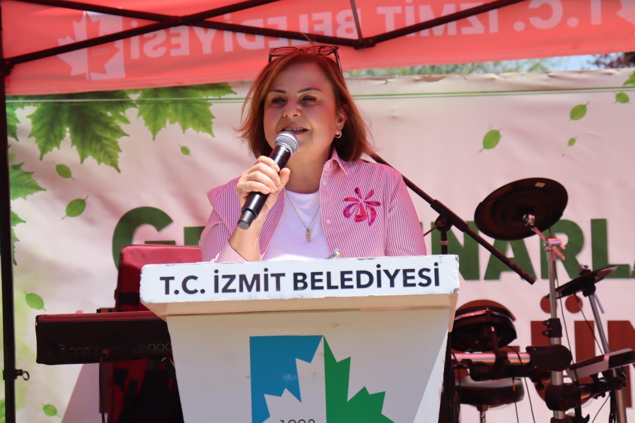 Izmit Belediyesi Çinar Akademisi Ailesi pilav gününde bulustu (3) Izmit Belediyesi Çinar Akademisi Ailesi pilav gününde bulustu (3)