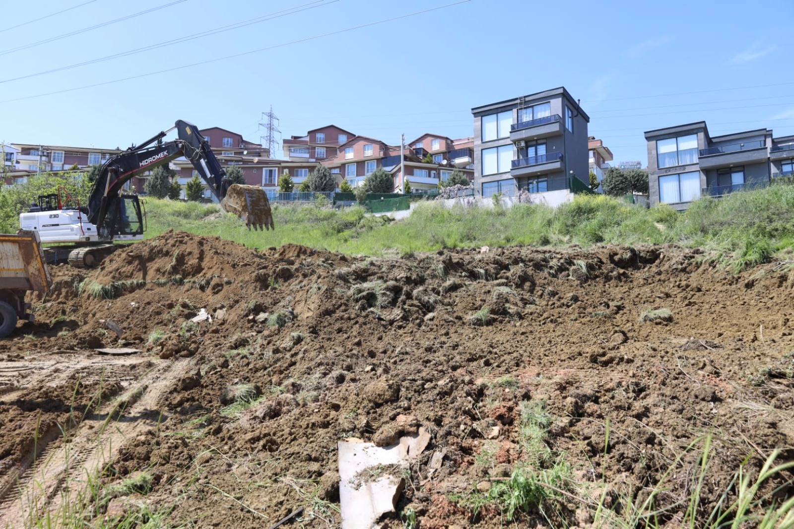 İzmit Belediyesi, Tüysüzler’de uzun yıllardır beklenen taziye evini hayata geçiriyor (2)