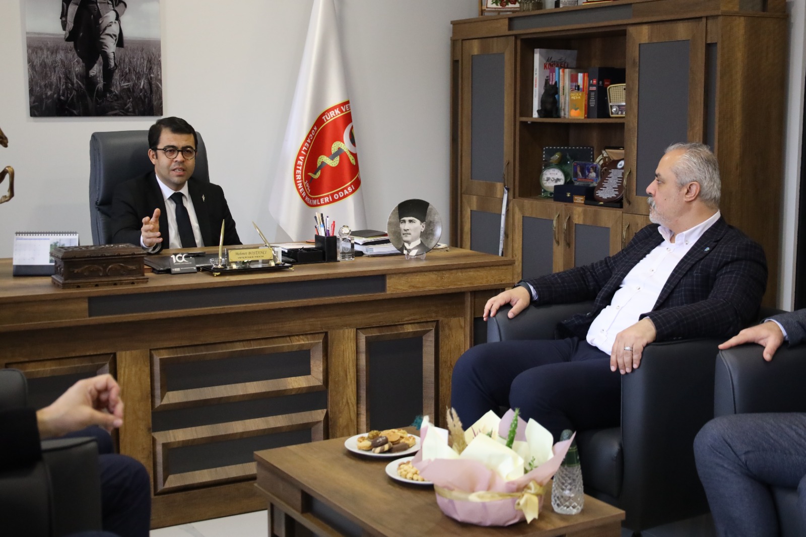 Izmit Belediyesi, veteriner hekimlerin gününü kutladi (2) Izmit Belediyesi, veteriner hekimlerin gününü kutladi (2)