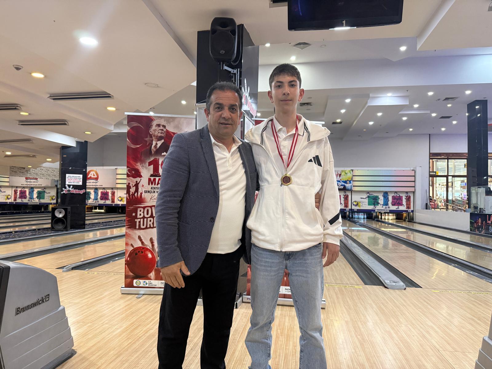 Izmit Belediyesinden 19 Mayis'a özel bowling turnuvasi (11)