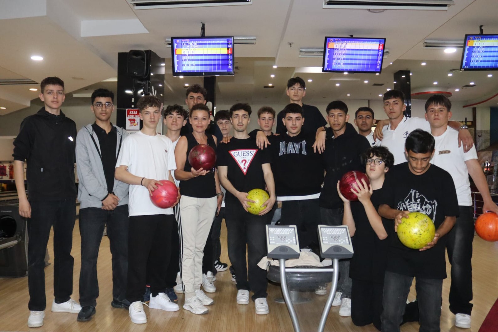 Izmit Belediyesinden 19 Mayis'a özel bowling turnuvasi (4)