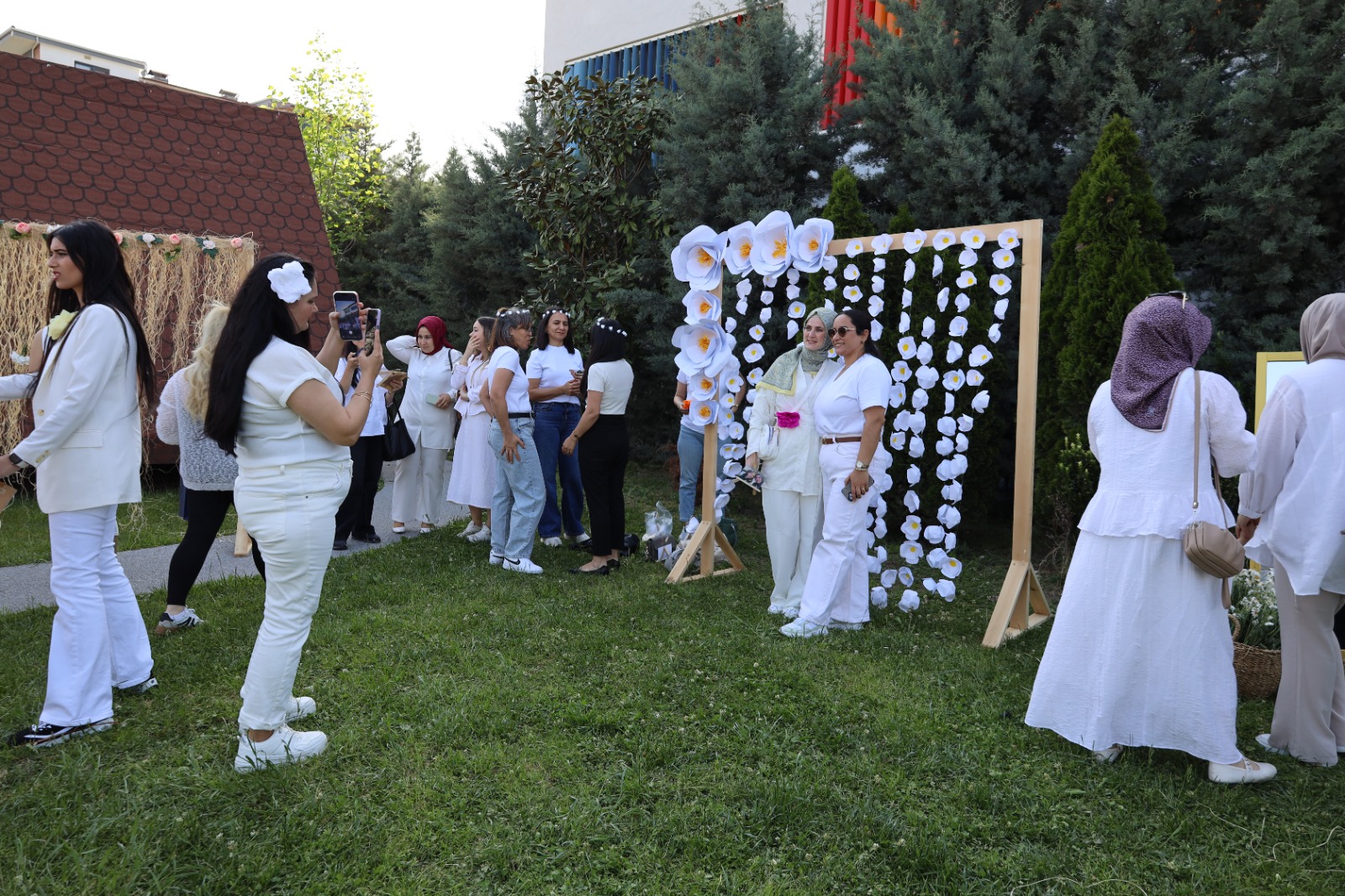 İzmit Belediyesinden Çınar Çocuk Evleri velilerine müzik dolu Anneler Günü (5)