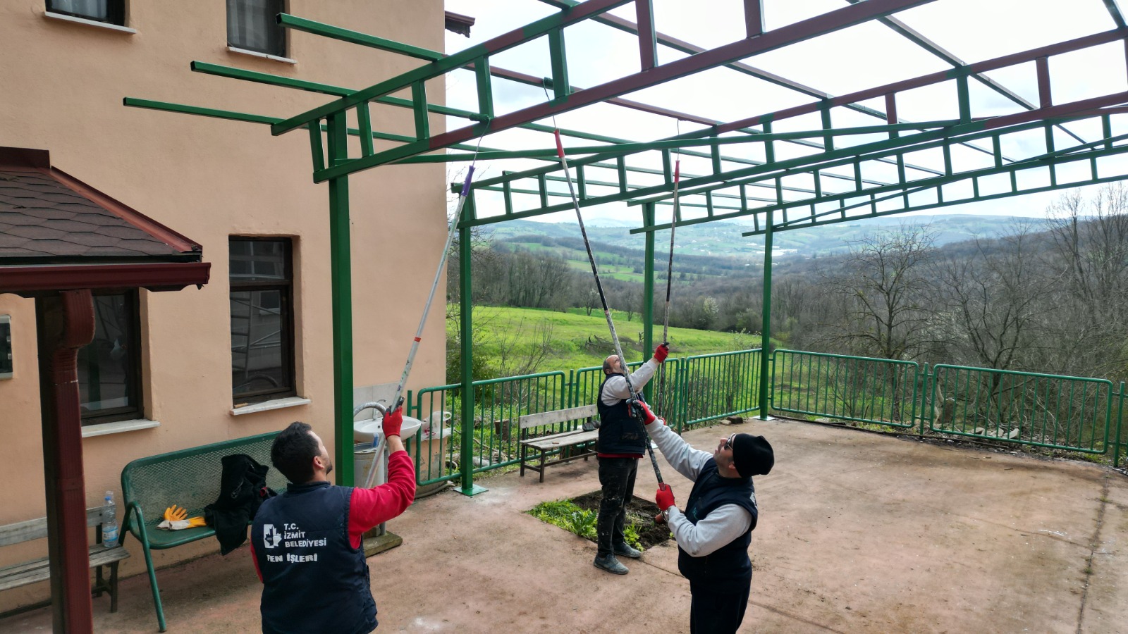 Izmit Belediyesinden Fethiye Mahallesi Camii'ne sundurma (4)