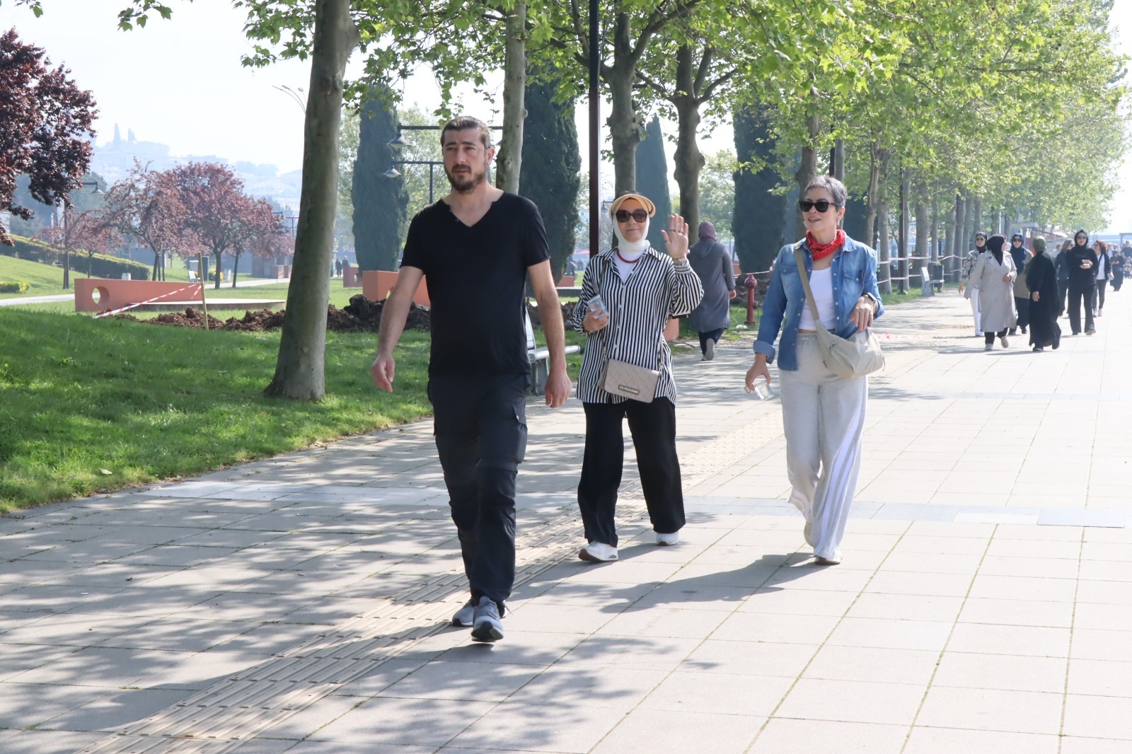 İzmit Belediyesinden Sağlıklı Yaşam Yürüyüşünde annelere anlamlı jest (5)