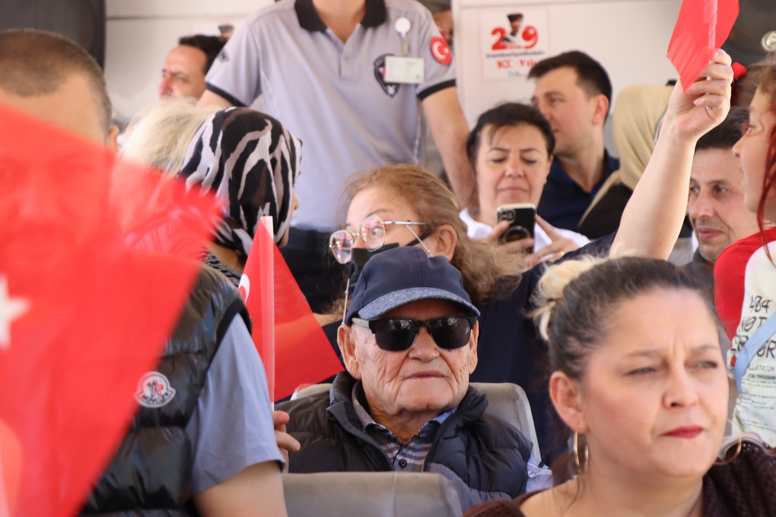 Izmit'te 19 Mayis'a özel sehir turu (8) Izmit'te 19 Mayis'a özel sehir turu (8)