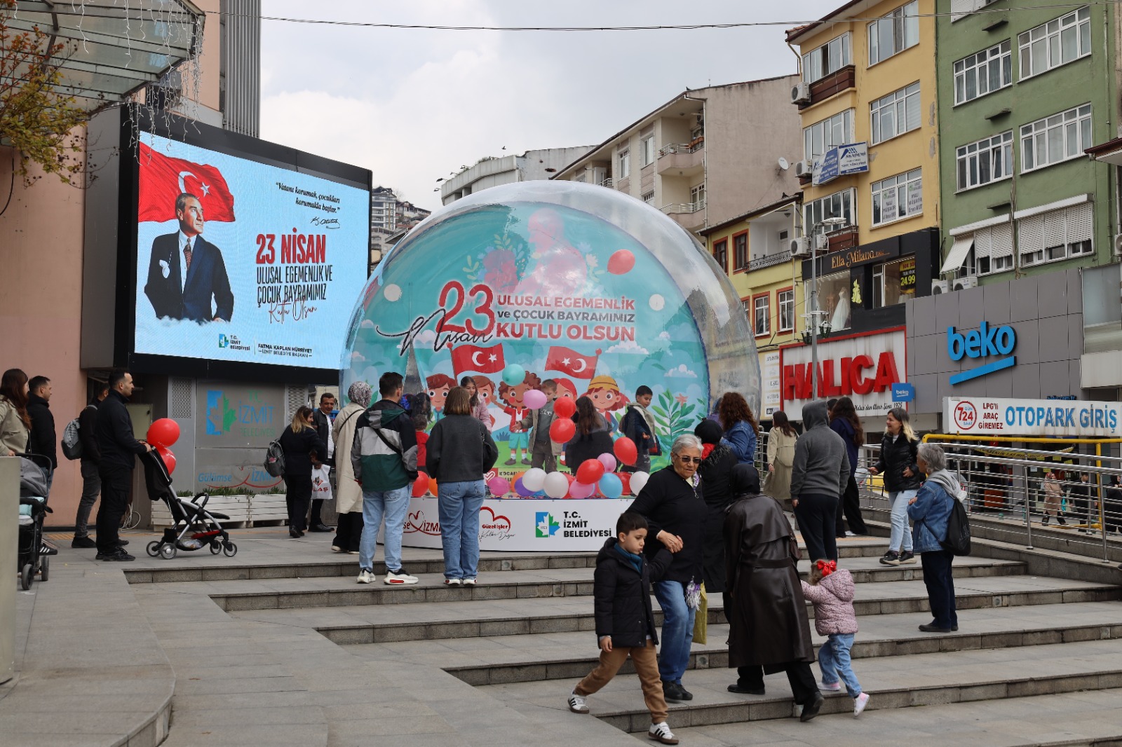 İzmit’te 23 Nisan coşkusu sürüyor (4)