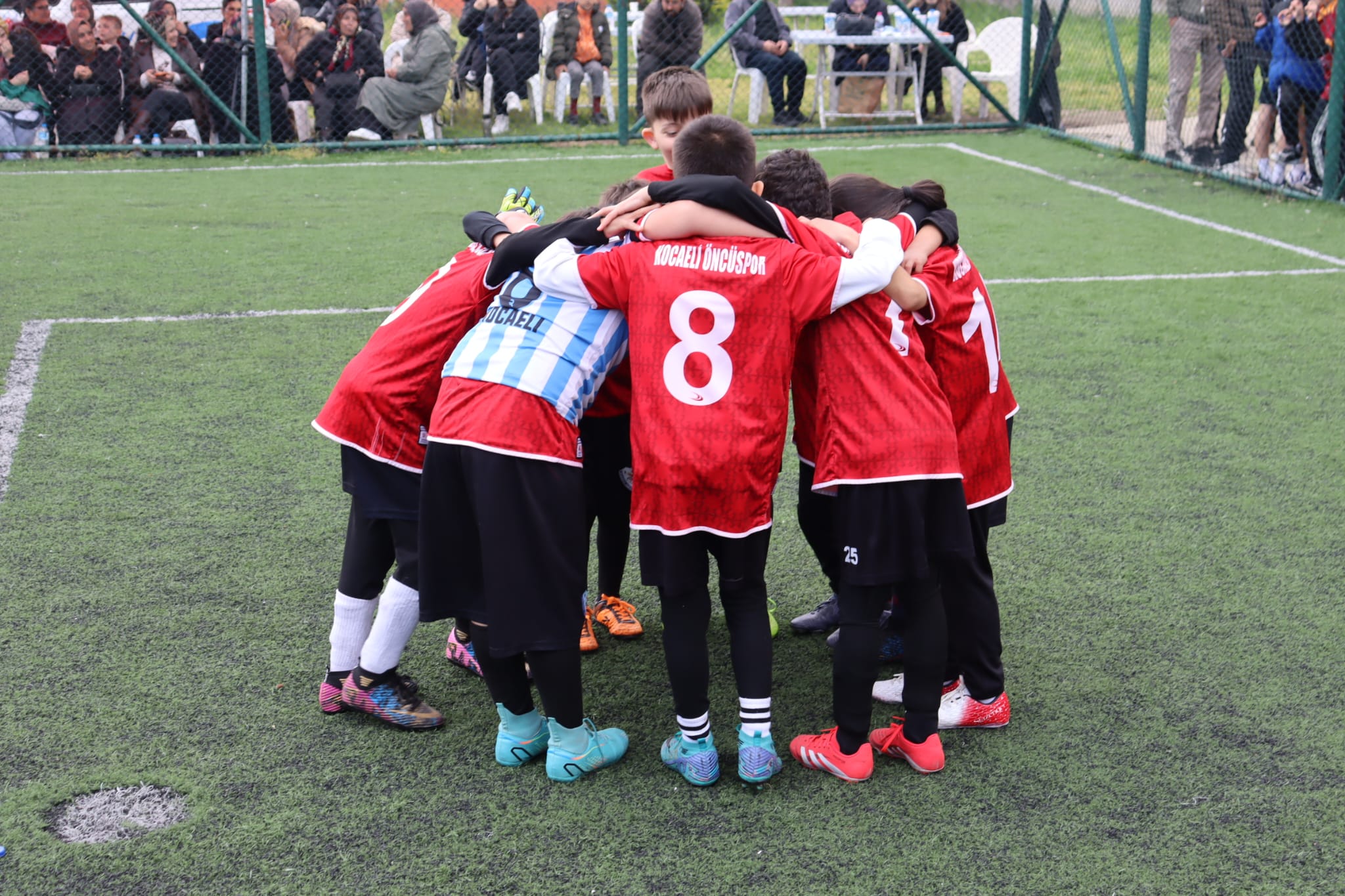 İzmit’te 23 Nisan, futbol turnuvasıyla renklendi (9) İzmit’te 23 Nisan, futbol turnuvasıyla renklendi (9)